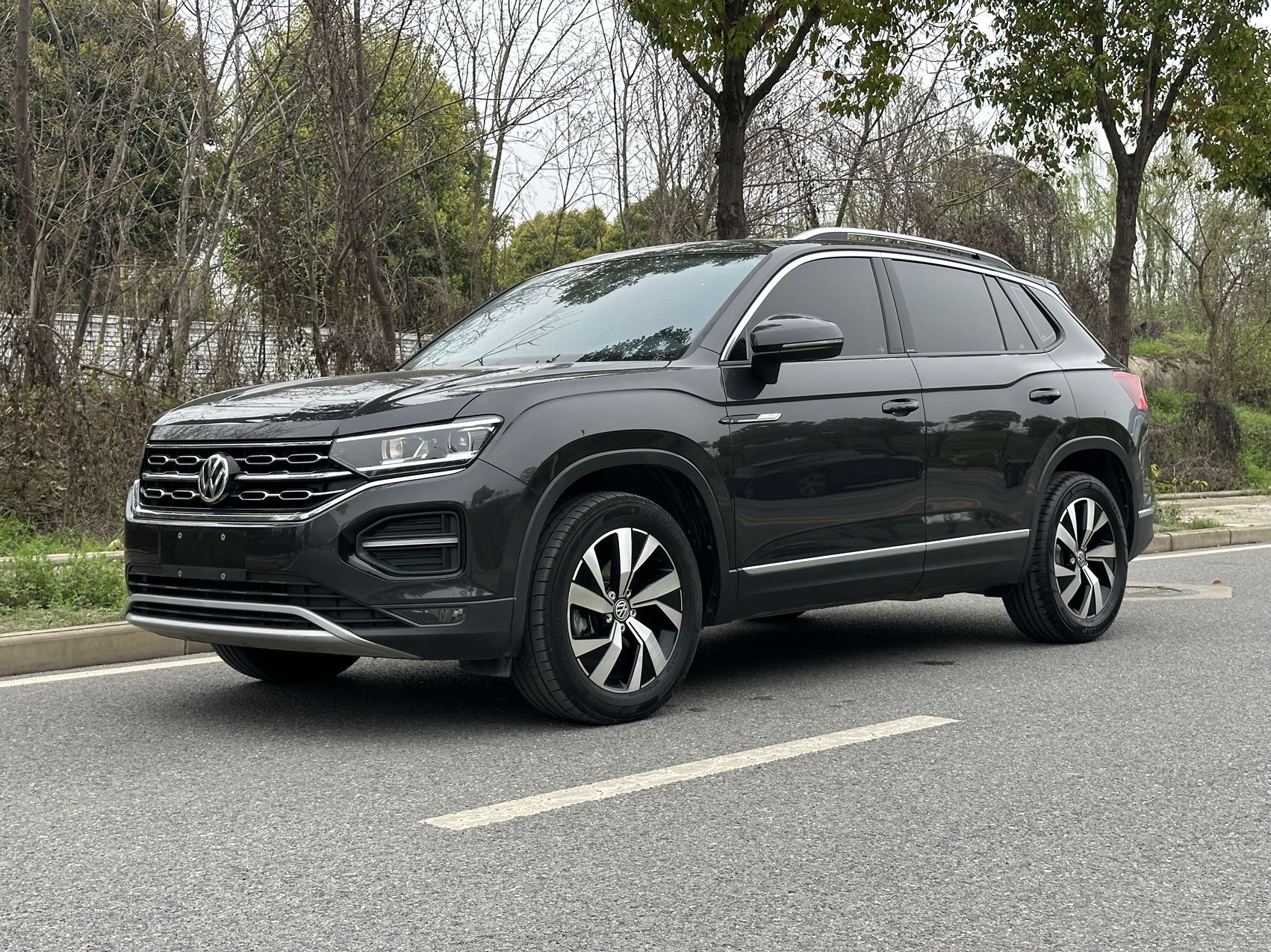 Volkswagen Tayron 2022 280TSI, передний привод, люксовая интеллектуальная версия