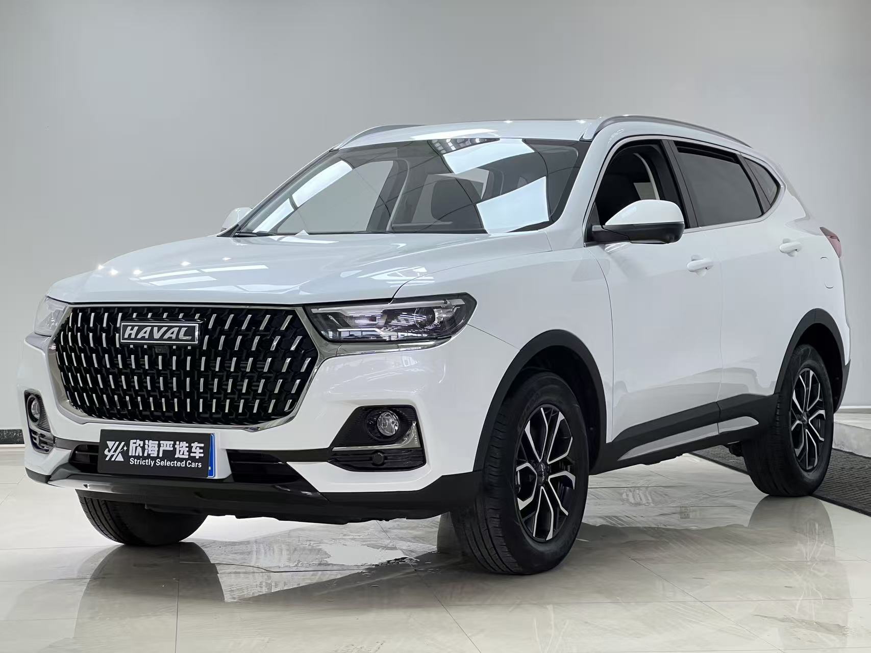2023 модель Haval H6, версия Guochao, 1.5T, автомат, городская версия (с подогревом сидений)