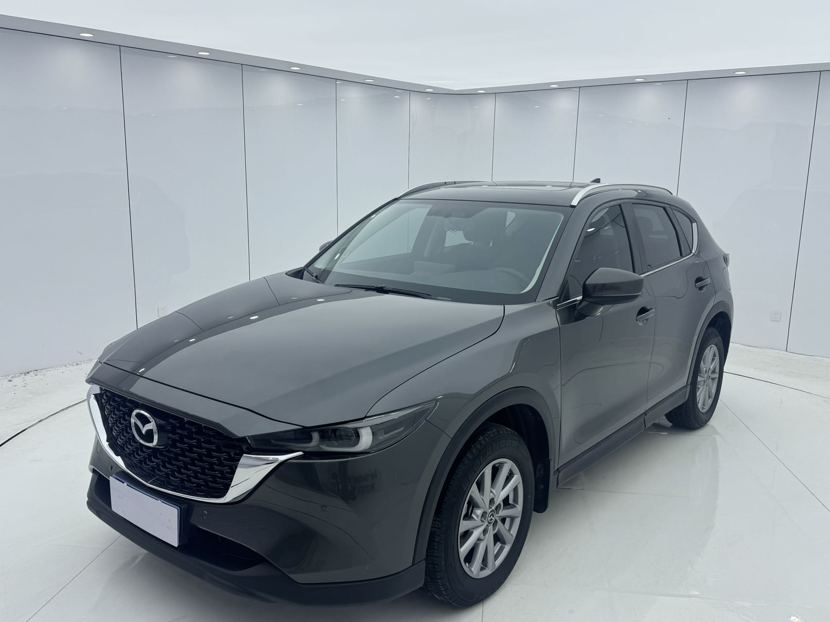 Mazda CX-5 2022 года, 2.0L, автомат, передний привод, комплектация Zhi Shang