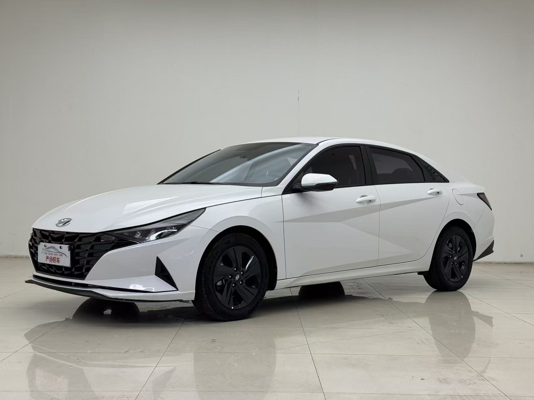 Elantra 2022 1.5L CVT GLS Ведущее издание