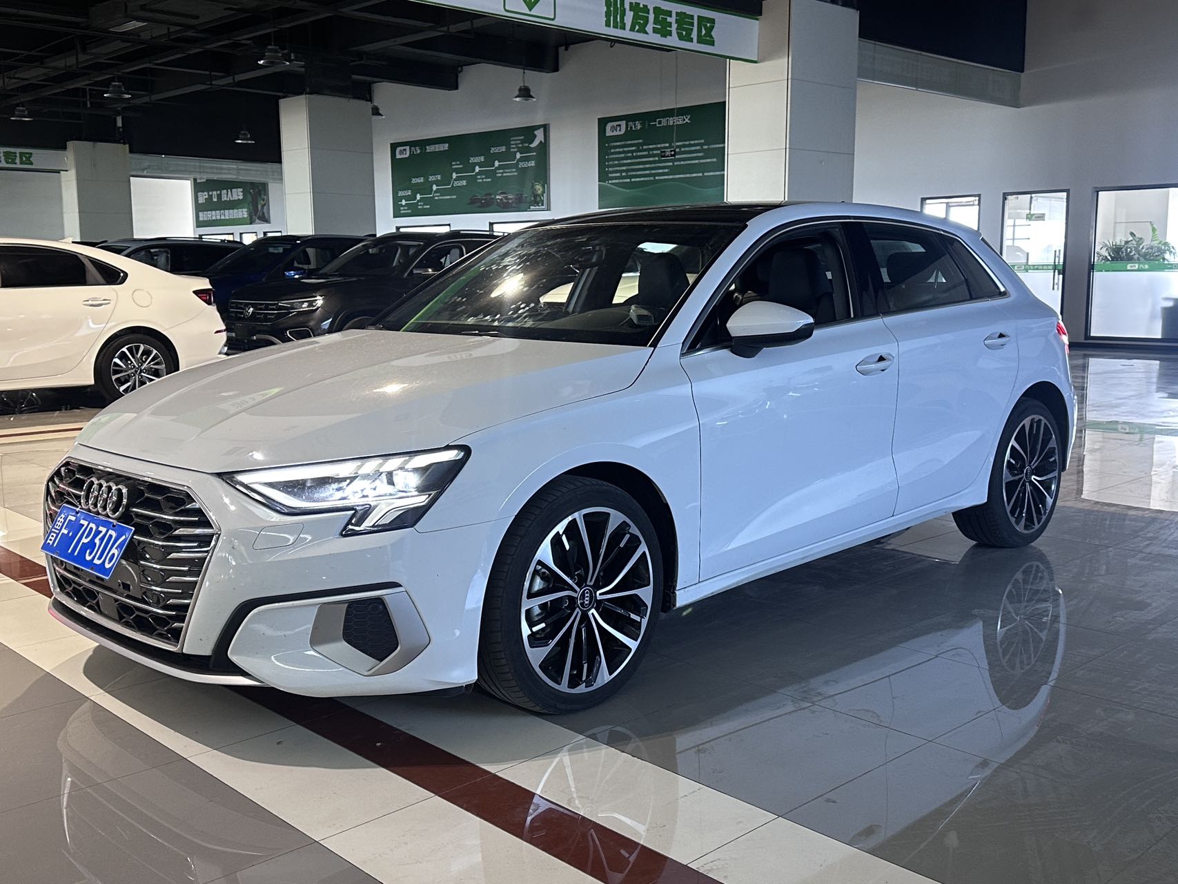 Audi A3 2023 модельного года Sportback 35 TFSI Роскошная элегантная версия