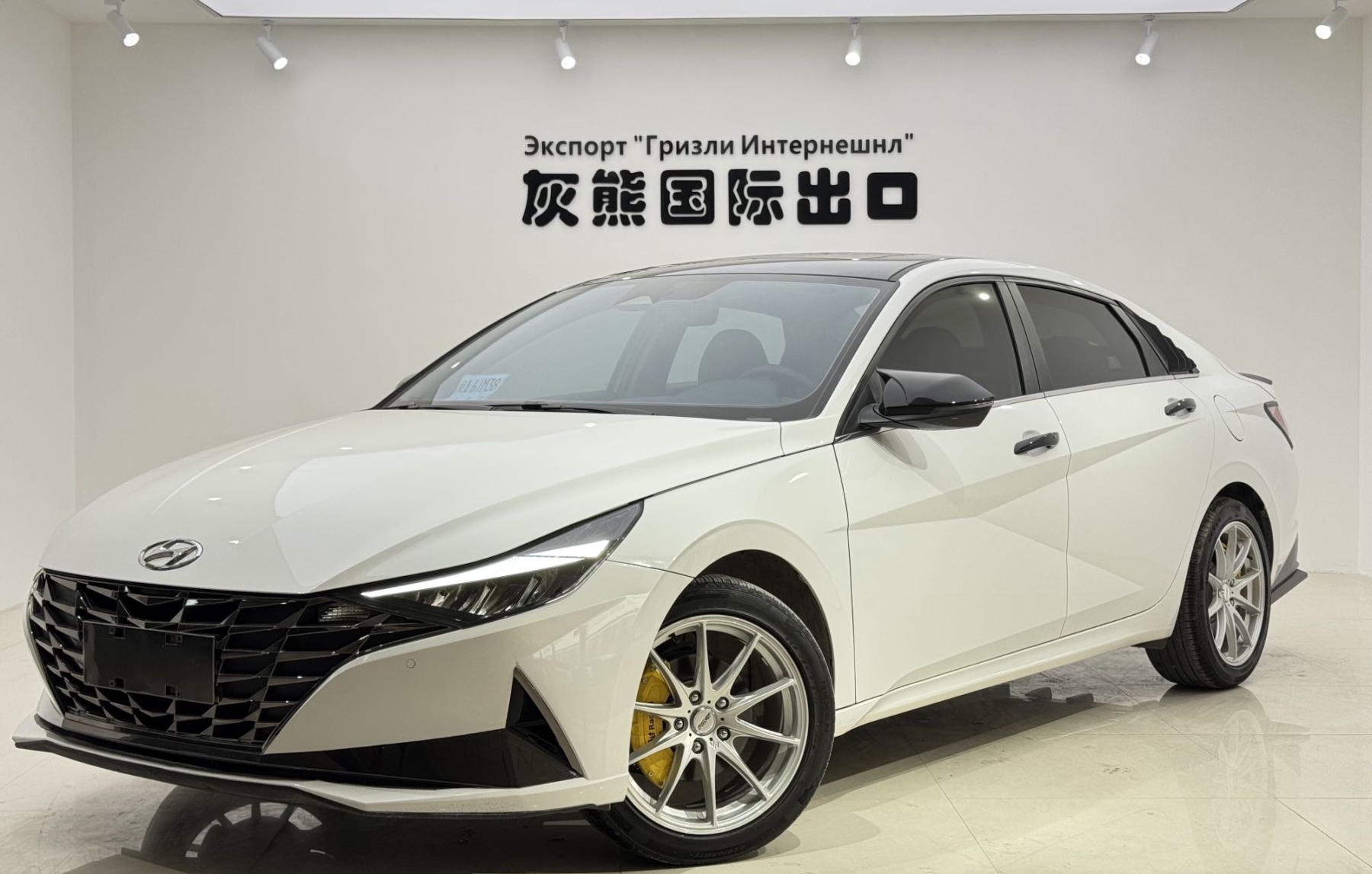 Hyundai Elantra 21 года, 1.5L CVT LUX престижная версия