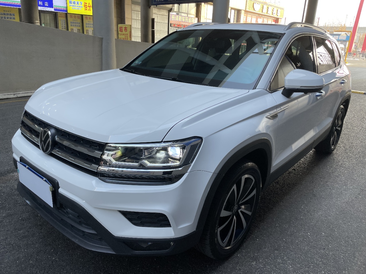 Volkswagen Tharu 2021 года, 280TSI, передний привод, комплектация Люкс Плюс