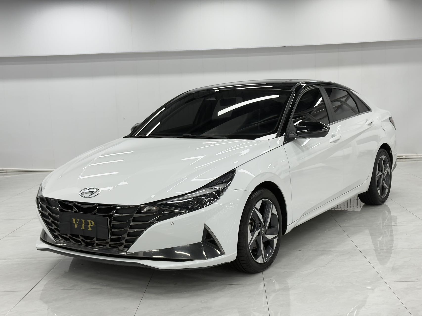 Hyundai Elantra 2022 года, 1.5L, CVT, версия LUX Prestige