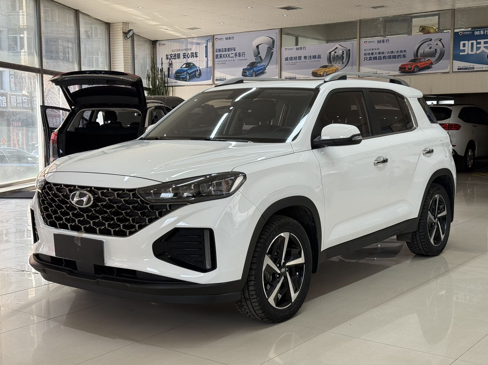 Хонда Везел 2022 1.5 CVT «Тёмная ночь-Пионер»