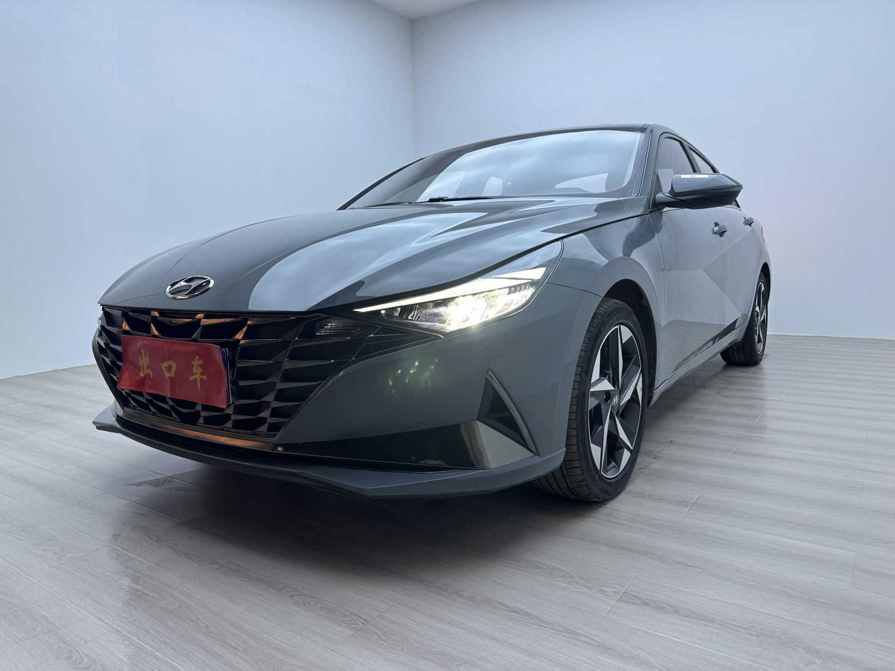Hyundai Elant 2021 1.5L CVT LUX Premium Edition