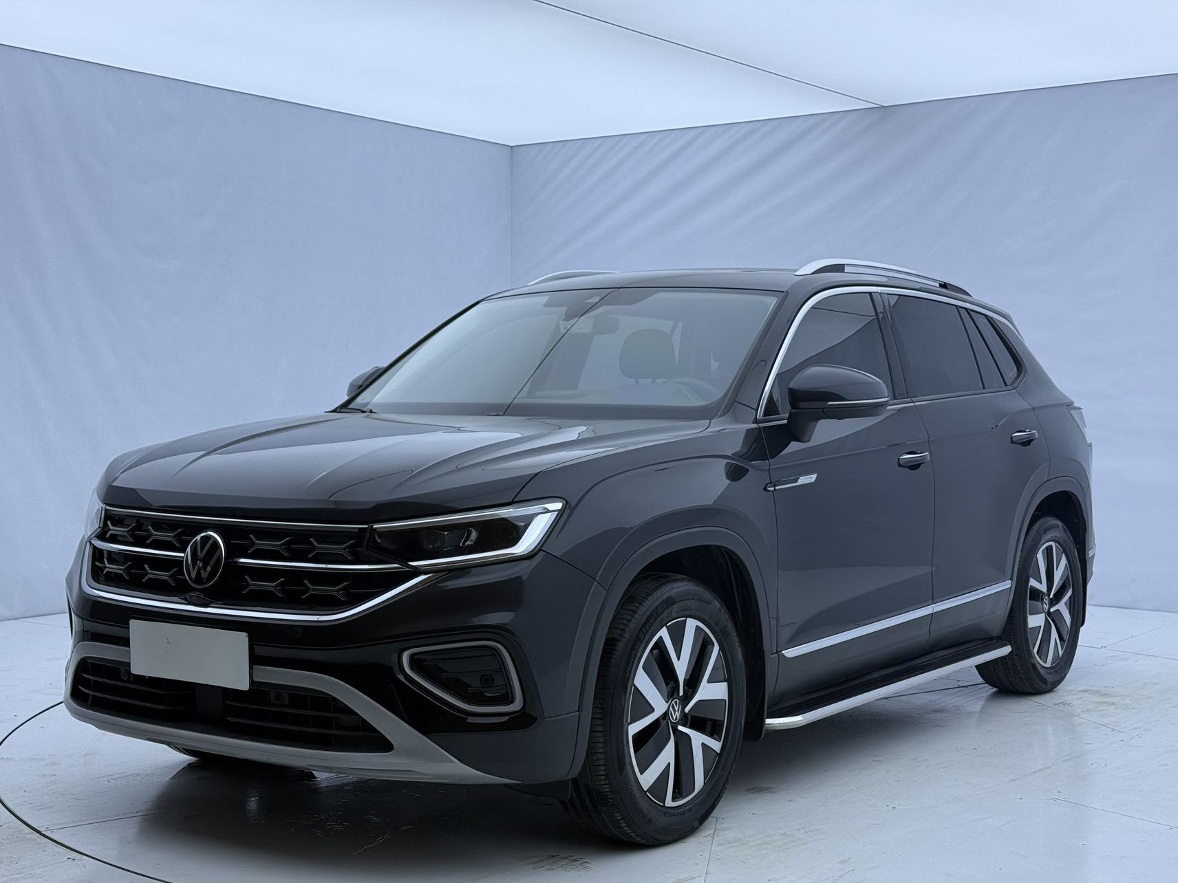Volkswagen Tayron 2023 года, 280 TSI, передний привод, люксовая версия Plus