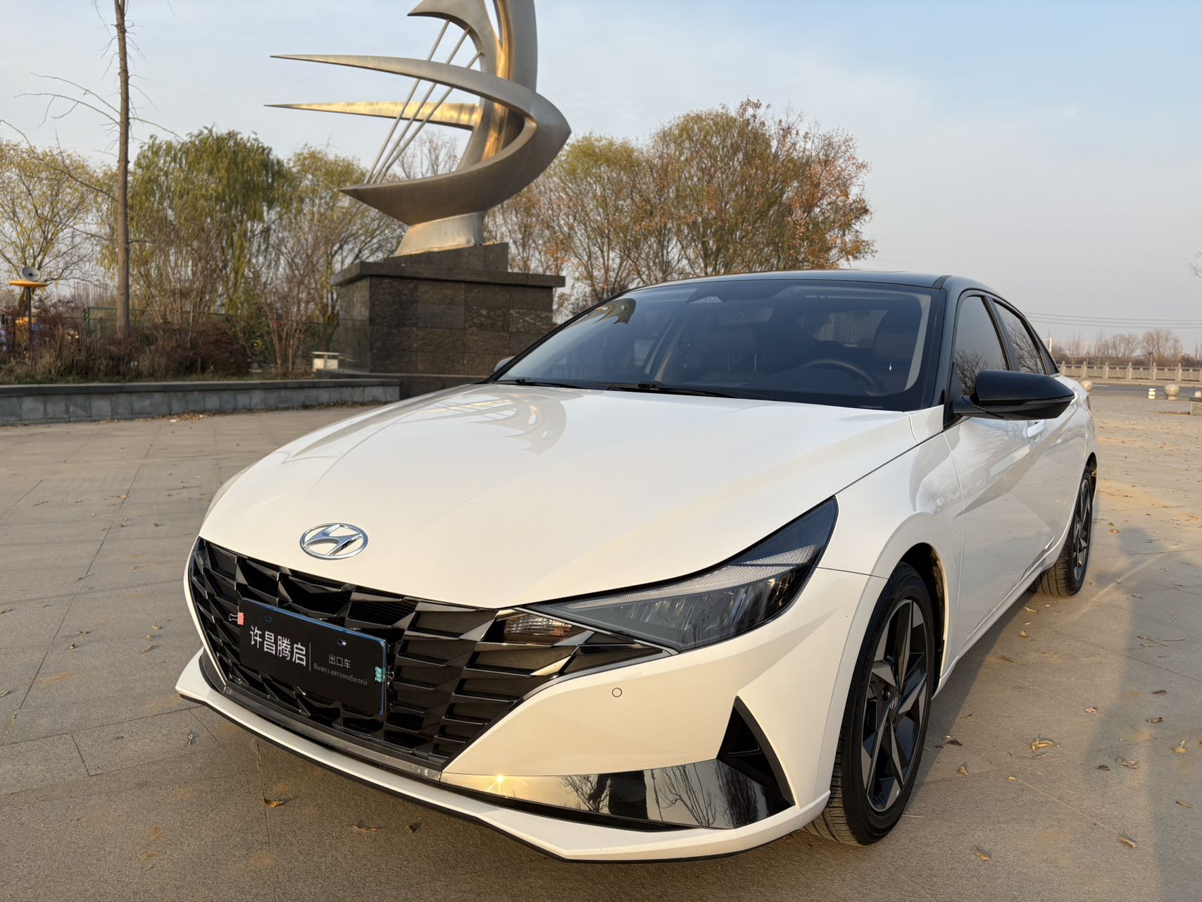 Hyundai Elantra 2021 1.5L Автоматическая Премиум