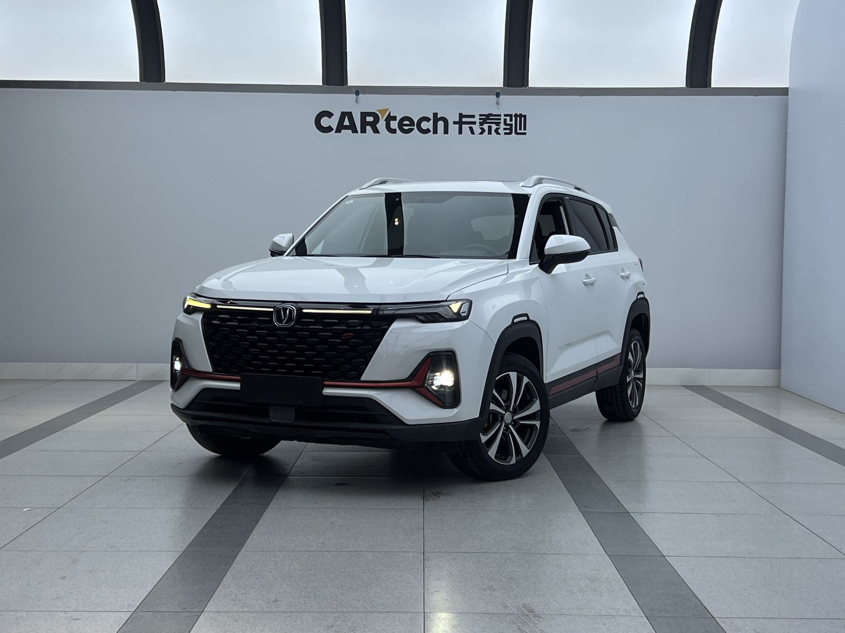 Changan CS35PLUS 21 модель синий кит NE1.4DCT люксовая версия