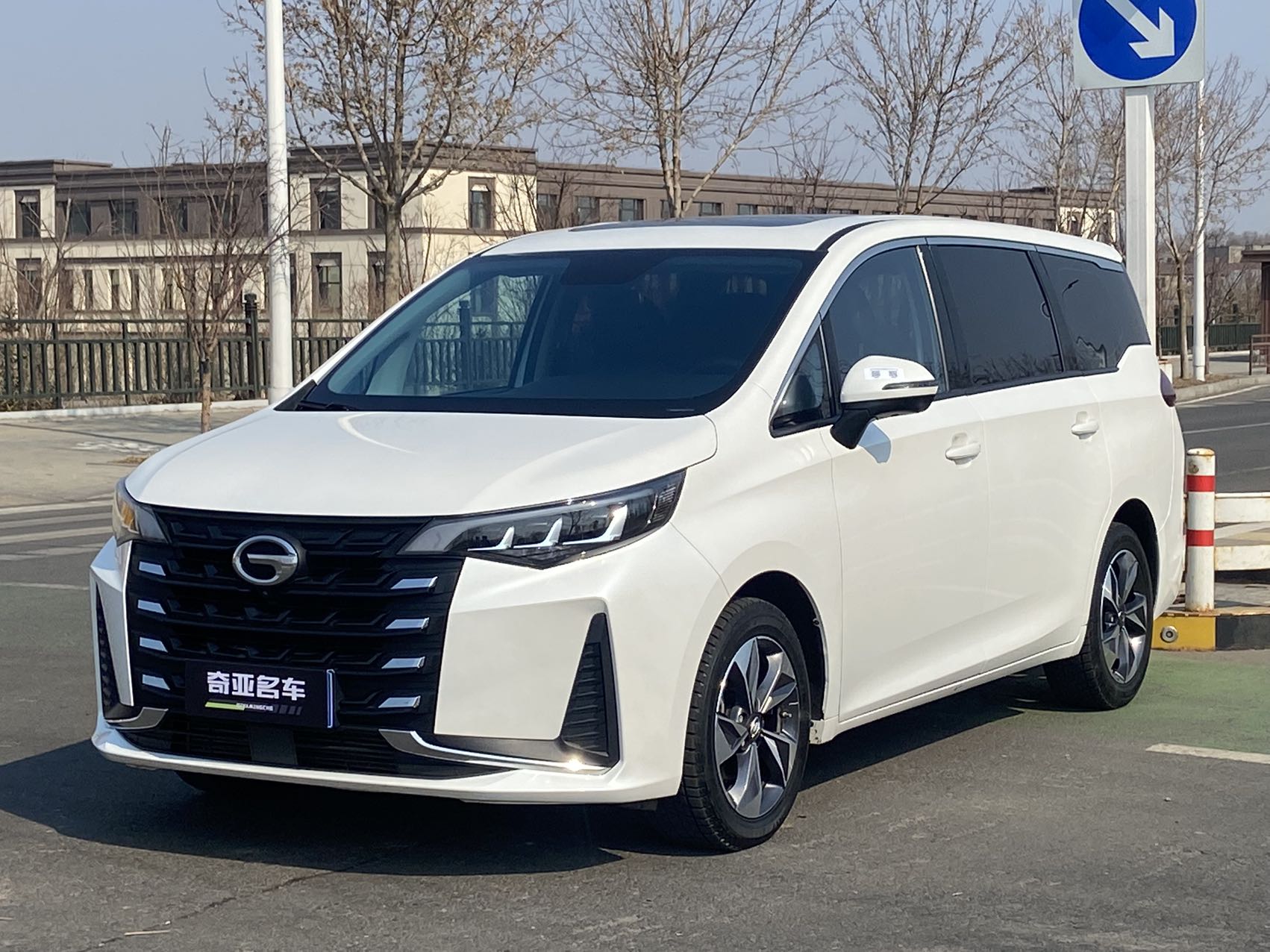 GAC Trumpchi M6 PRO 2021 года, люксовая семиместная версия