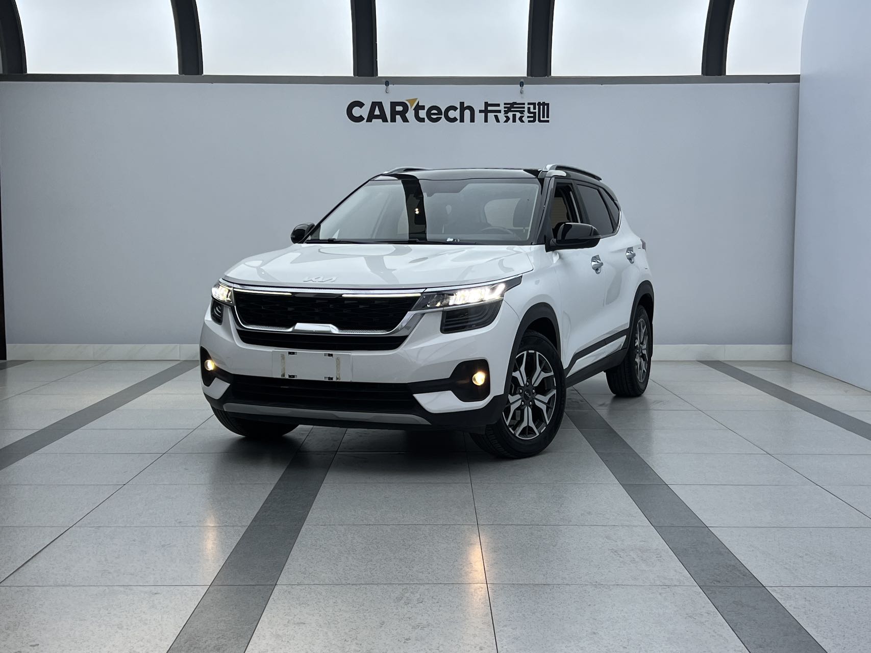 Кийа КХ3 Опро 2021 1.5 л CVT Хuanban