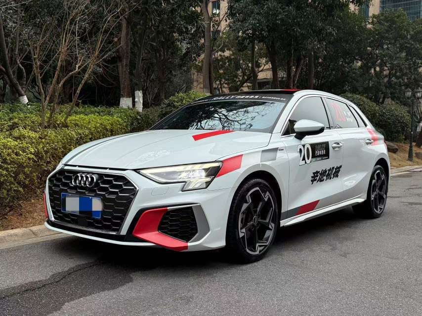 Ауди А3 2023 restyling Sportback 35 TFSI Люкс Спорт
