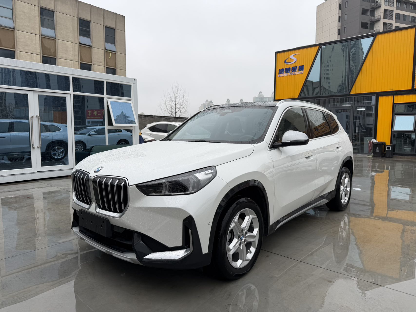 BMW 2023 модель X1 sDrive20Li 1.5T X Design Package