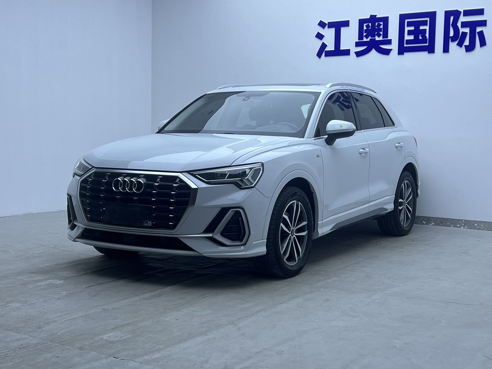 Модель 2022 года, 35 TFSI, версия Progress Dynamic