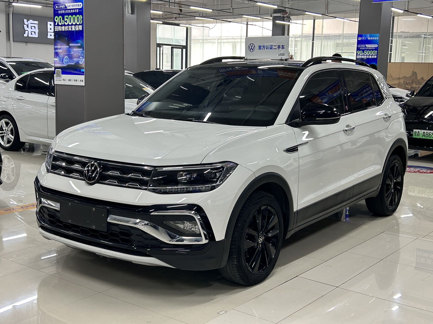 Модель 2022 года T-Roc 280TSI DSG Люксовая версия