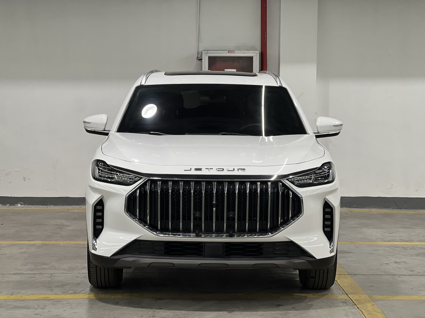 Jetour X70 plus 2023 года, 1.5T, ручная коробка, Brave PRO, 7 мест