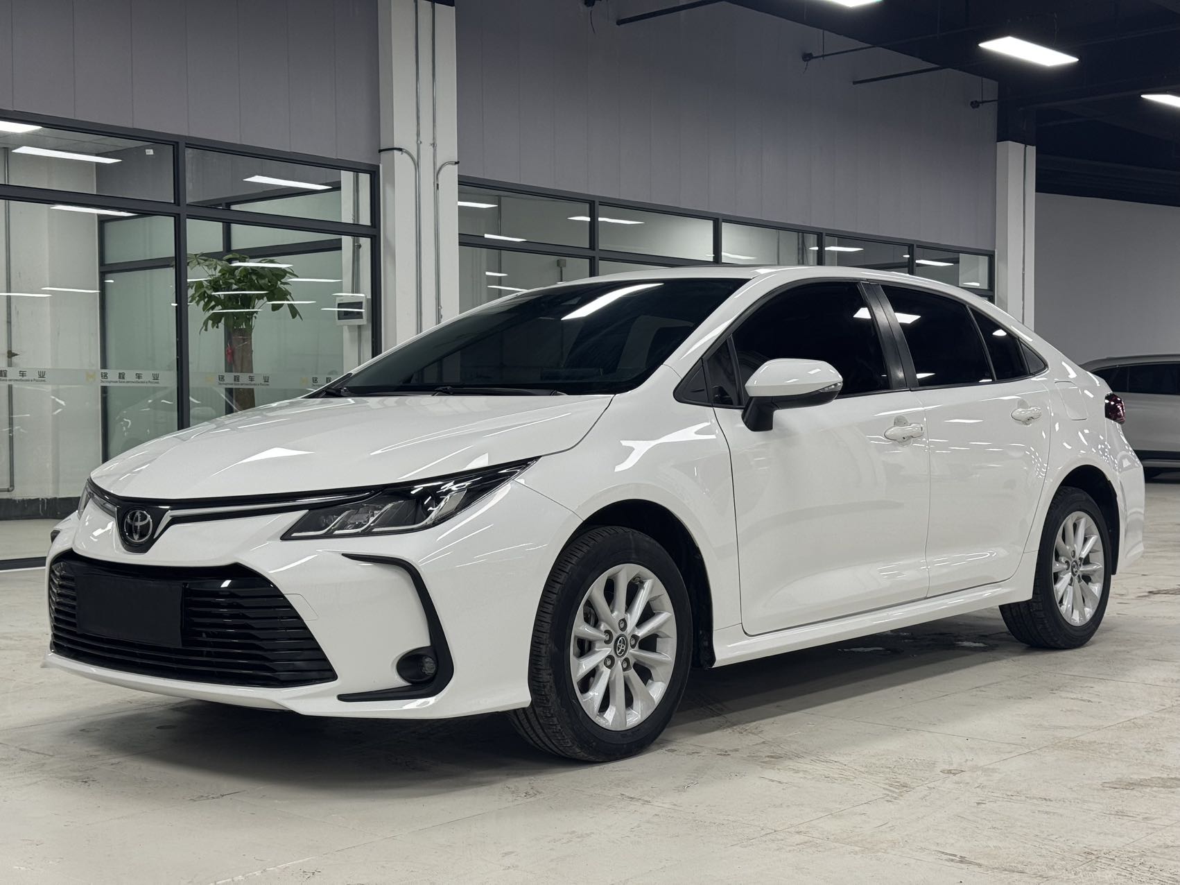 Toyota Corolla 2023 1.2T Элитная версия