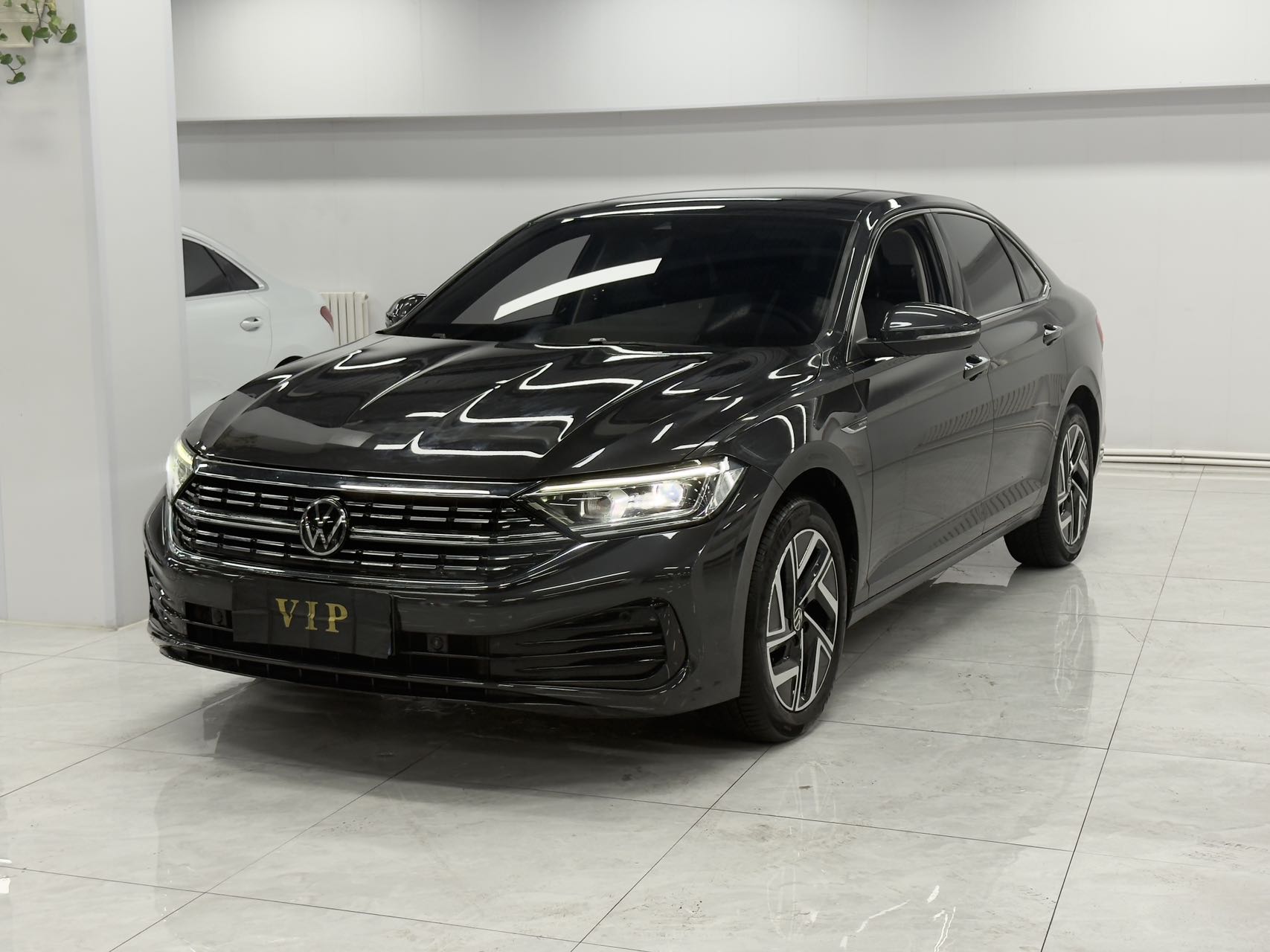 Volkswagen Sagitar 2023 версия 280TSI DSG Превосходная