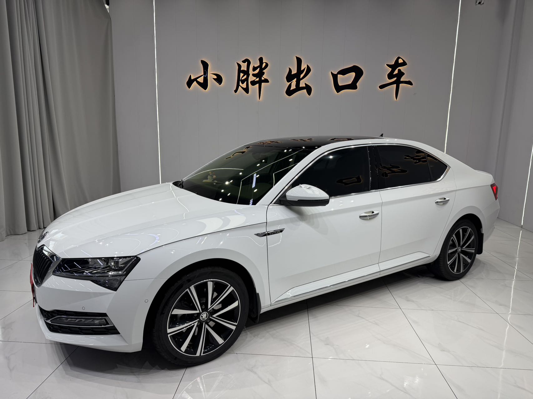 Skoda Superb 2022 TSI280 DSG версия Premium