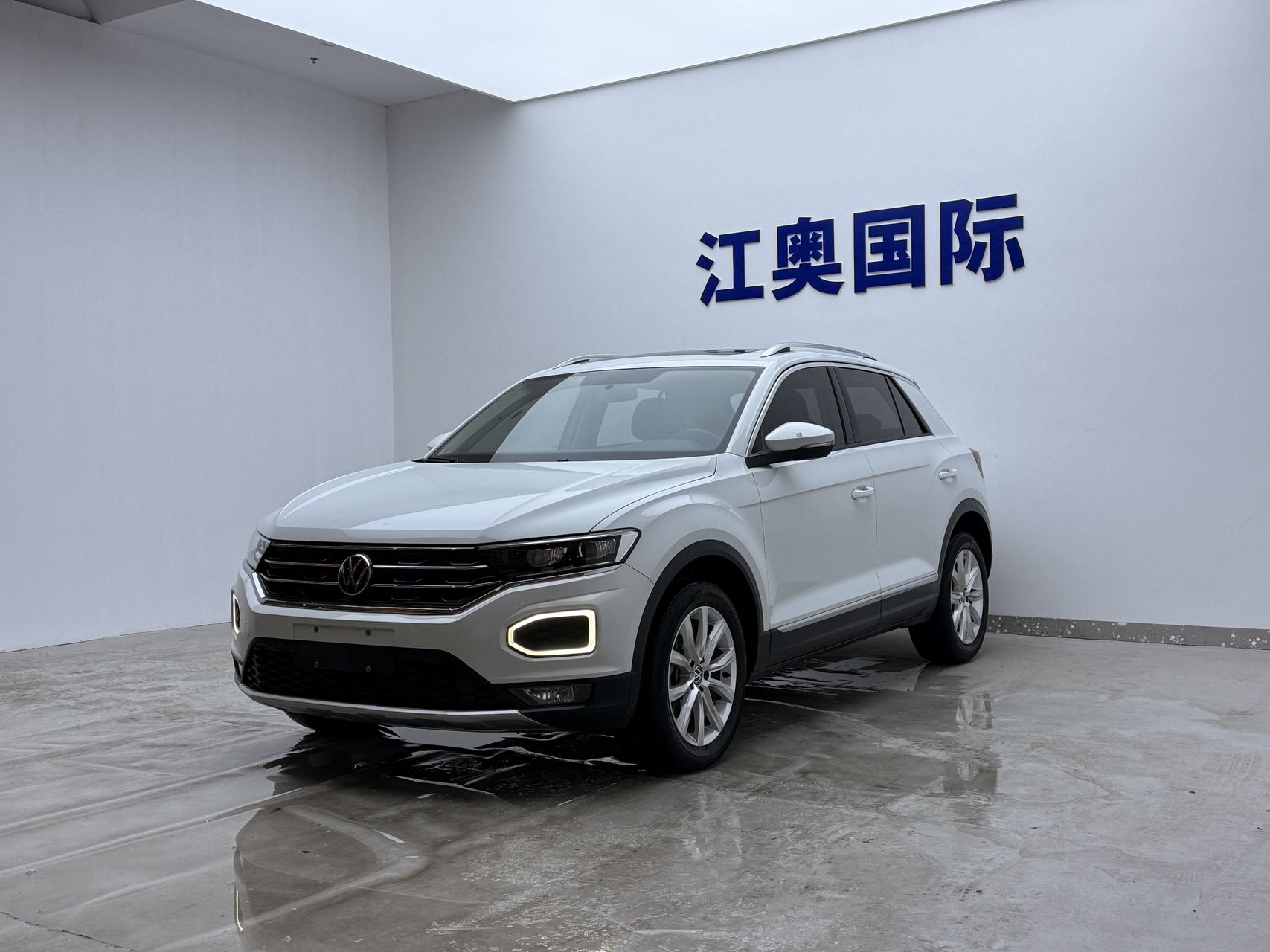 Volkswagen T-Roc 2021 г., рестайлинг, 280 TSI, DSG, передний привод, Elite