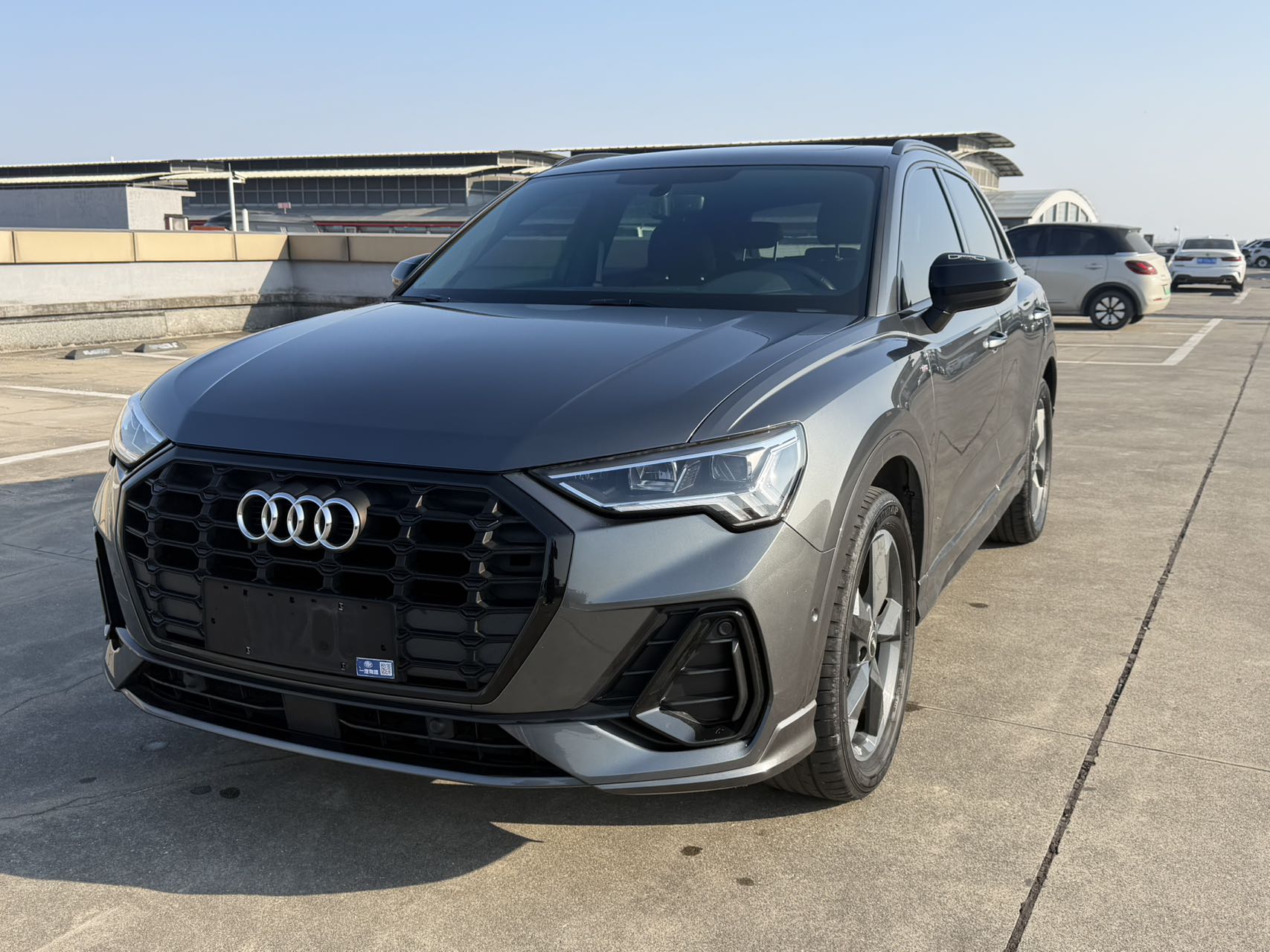 Ауди Q3 2022, 35 TFSI, комплектация Динамик, цвет Серый