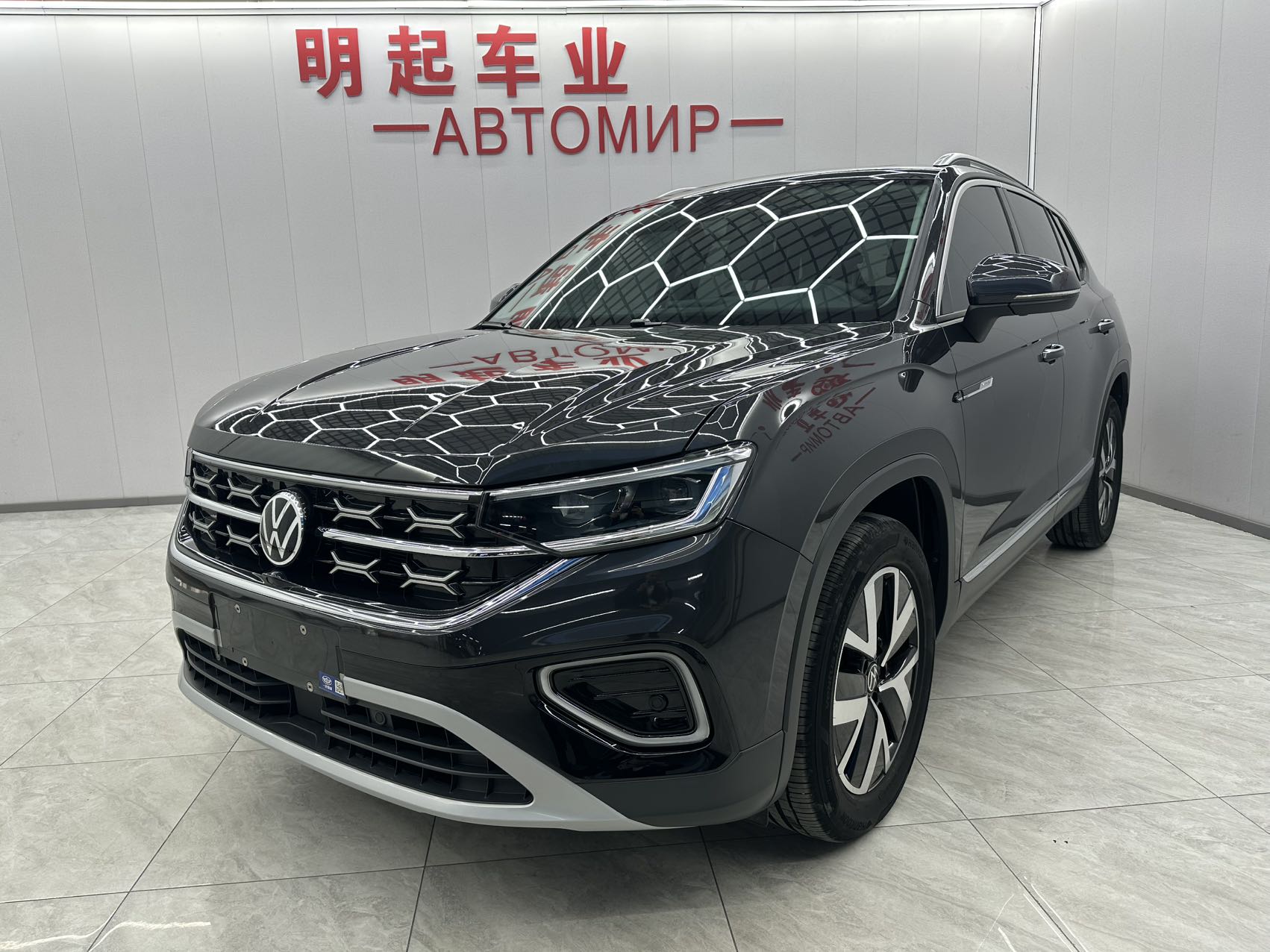 Volkswagen Tayron 2023 года, 280TSI, передний привод, версия Luxury Plus Advanced