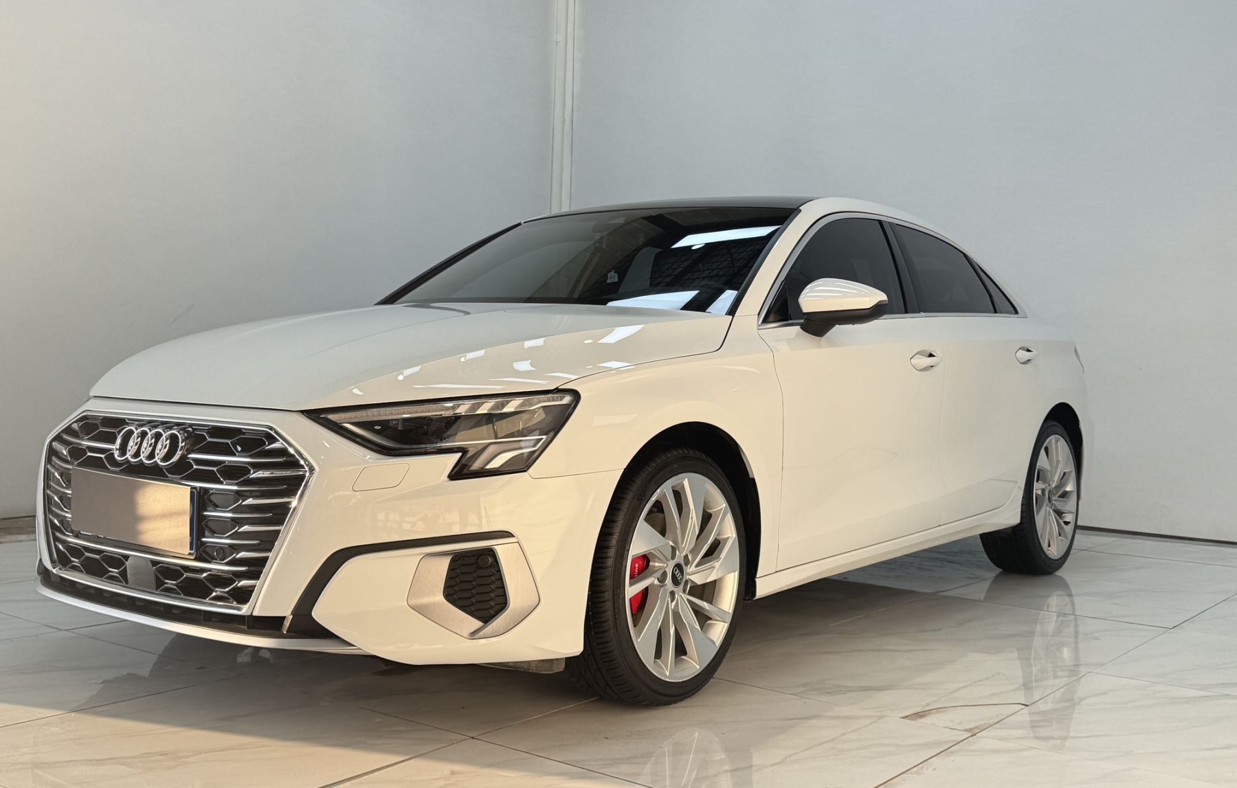 Audi A3 2023 рестайлинг, A3L Limousine 35 TFSI, комплектация Стильная элегантная