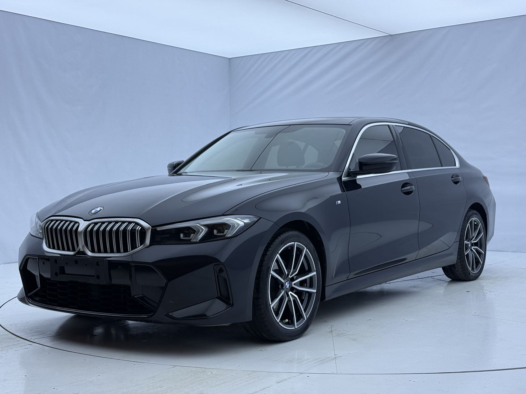BMW 3 серии 2024 года, 320Li, пакет M Sport