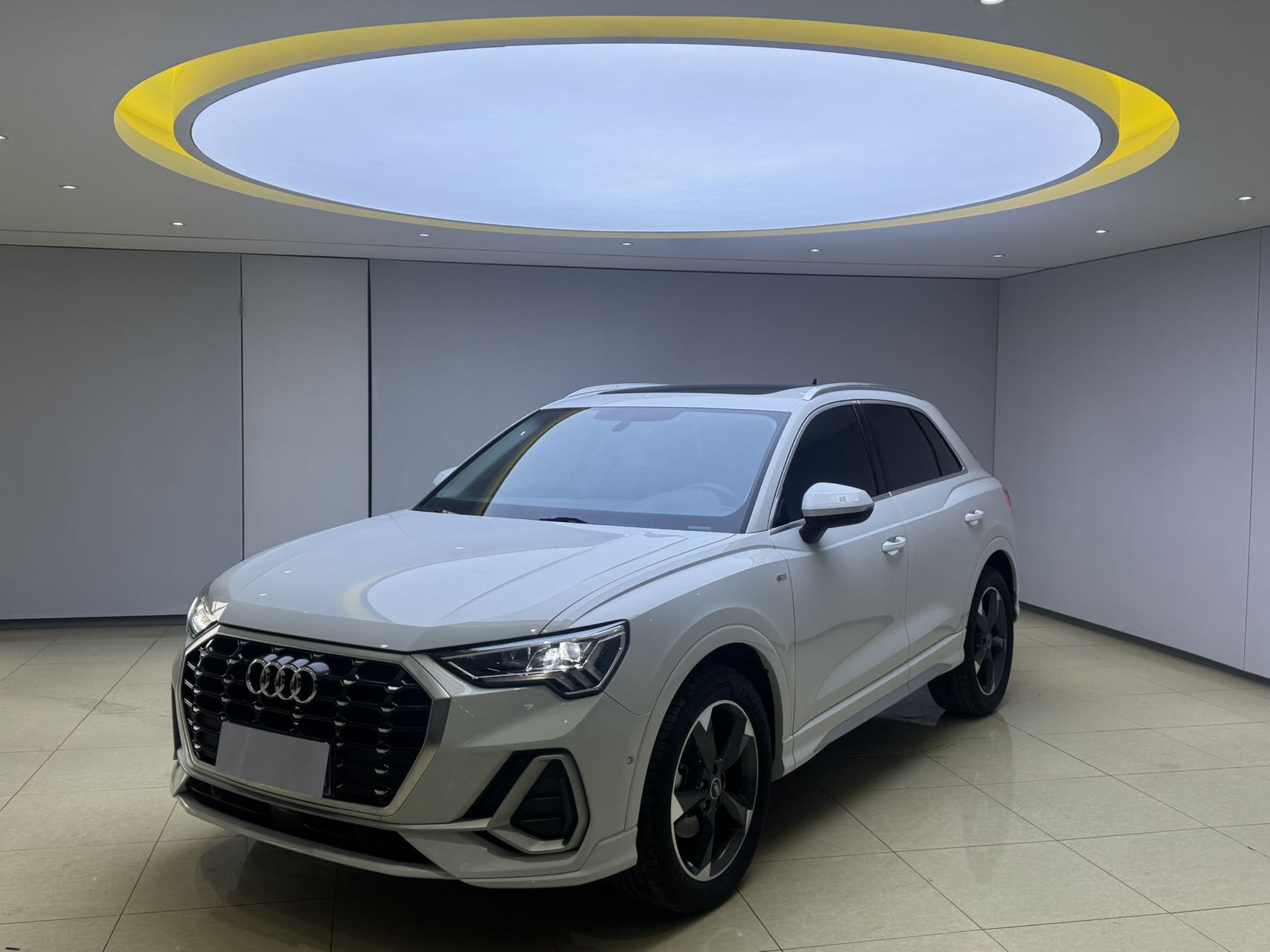 Audi Q3 2022 35 TFSI Стильная спортивная версия