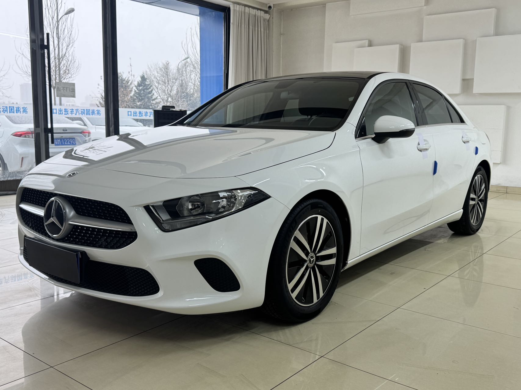 Мерседес-Бенц А-Класс A 180 L 2021, спортивный седан