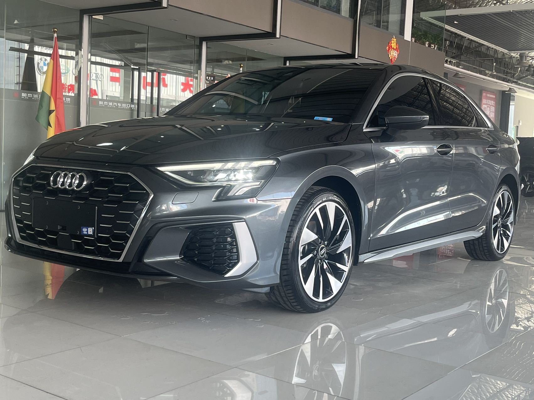 Audi A3 L 2023 года рестайлинг Limousine 35 TFSI стильная спортивная версия