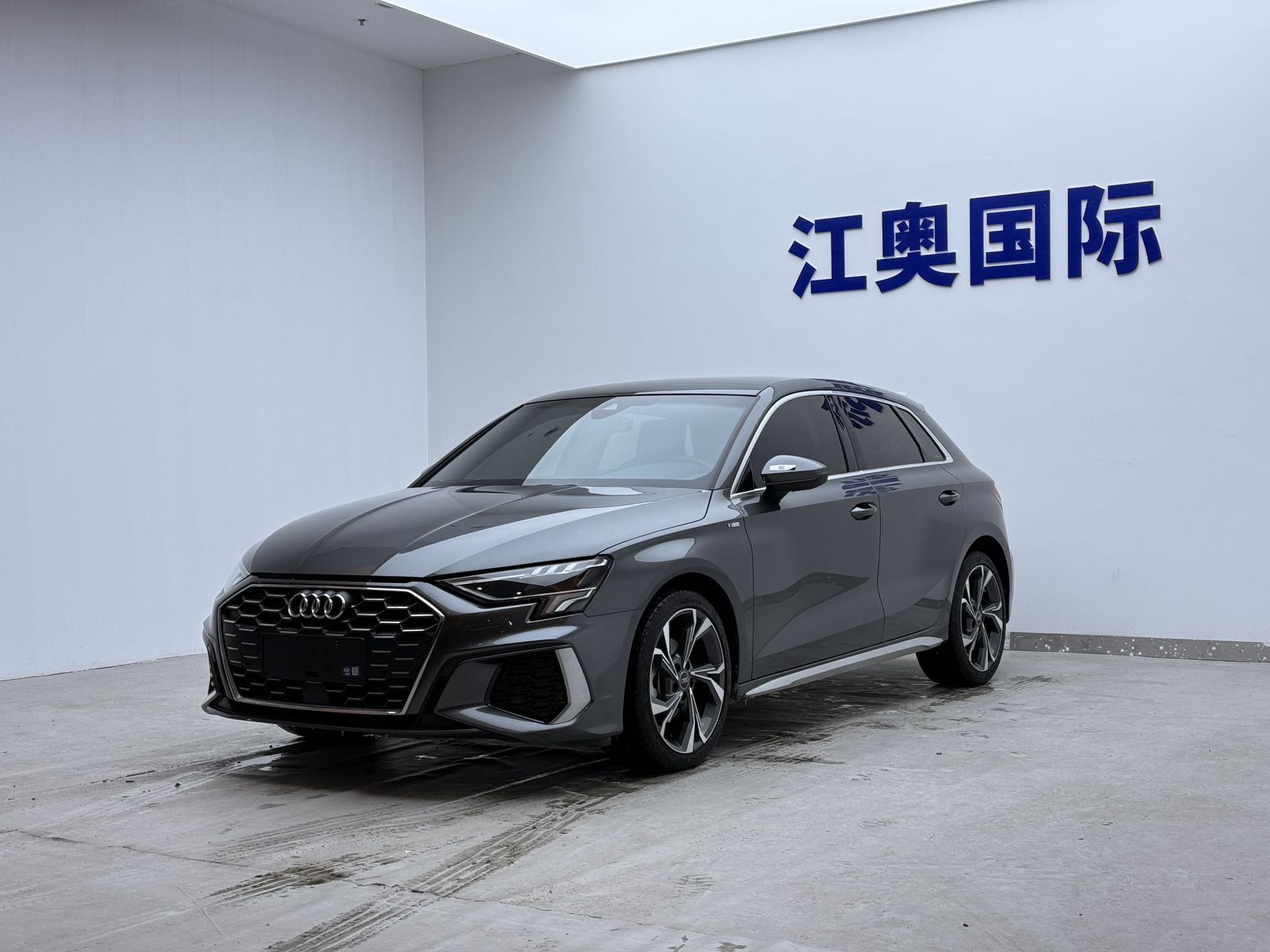 2023 версия Sportback 35 TFSI стильная спортивная версия DLE