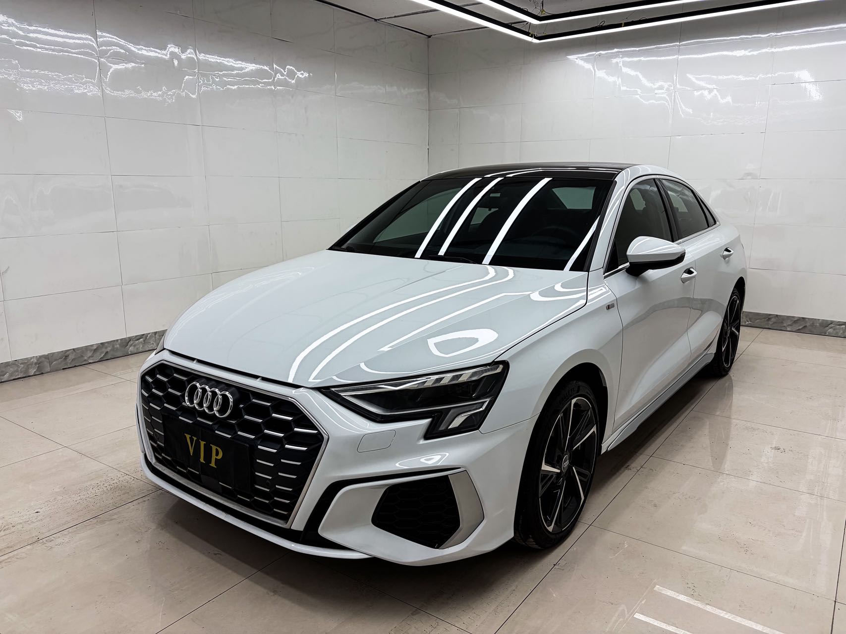 Ауди A3L Модный Спорт