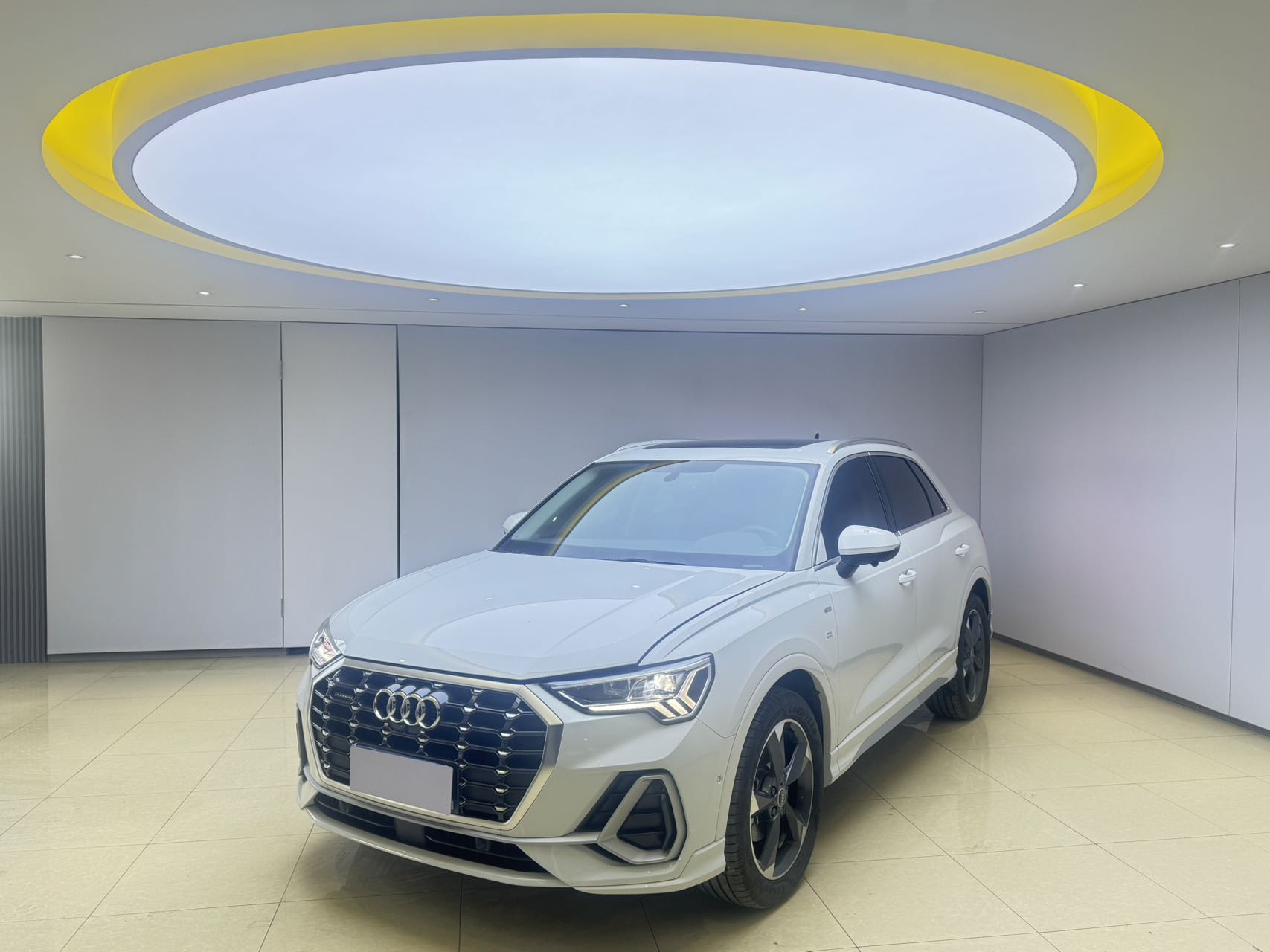 Audi Q3 2023 модель 35 TFSI стильная динамичная версия