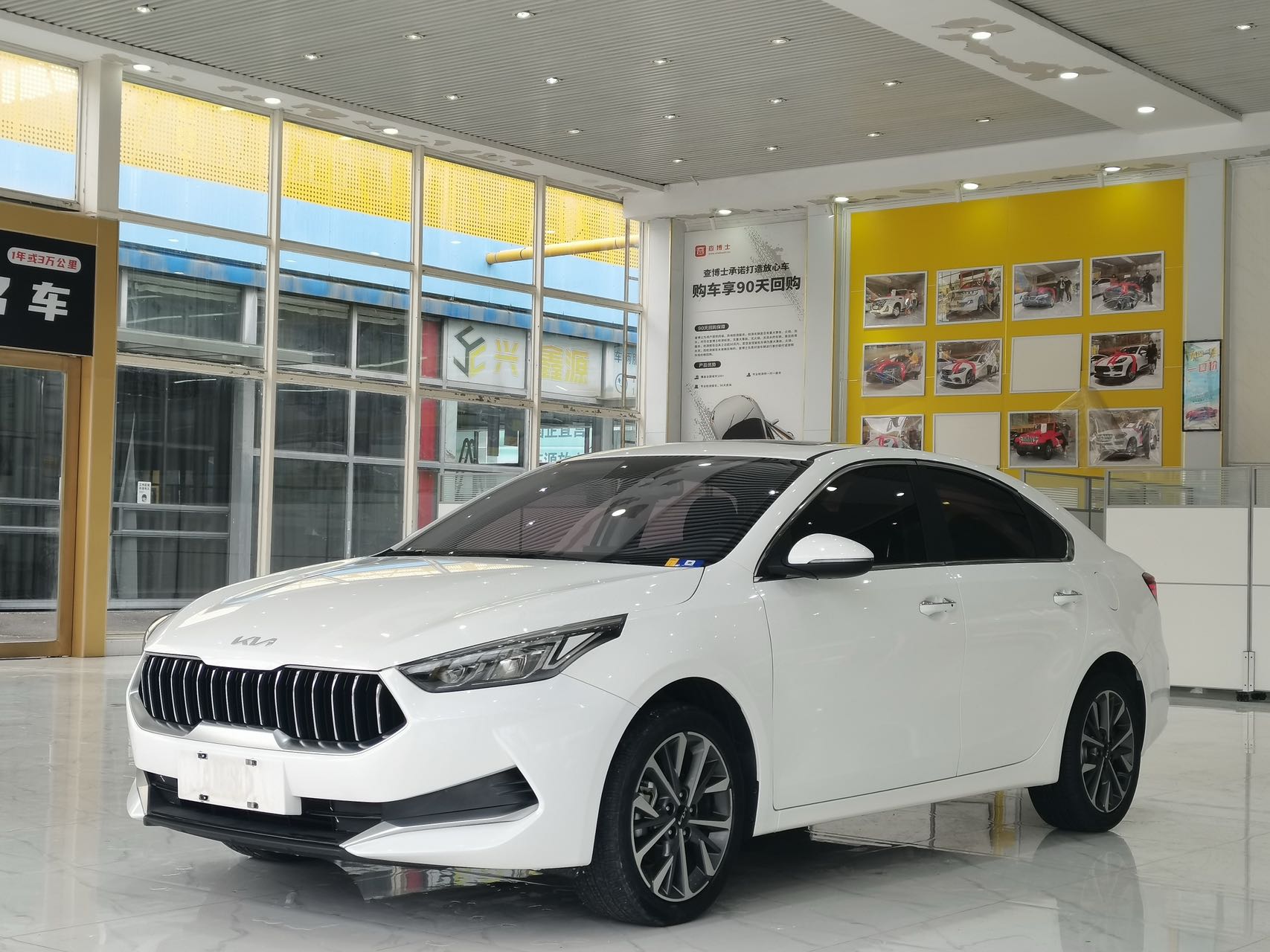 Kia K3 2021 Модифицированный 1.5L CVT Fashion Edition