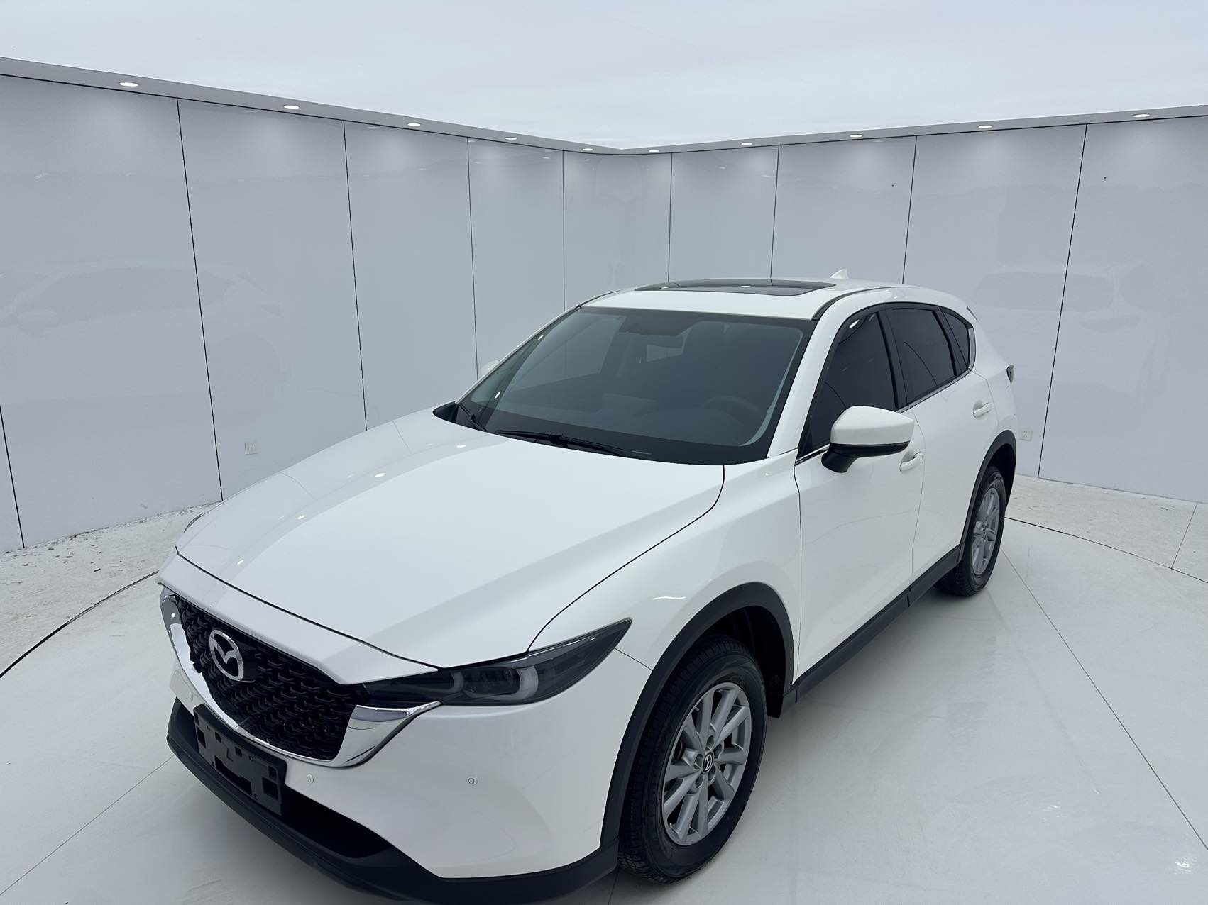 Mazda CX-5 2022 года выпуска, 2.0L, автомат, передний привод, комплектация Zhi Shang