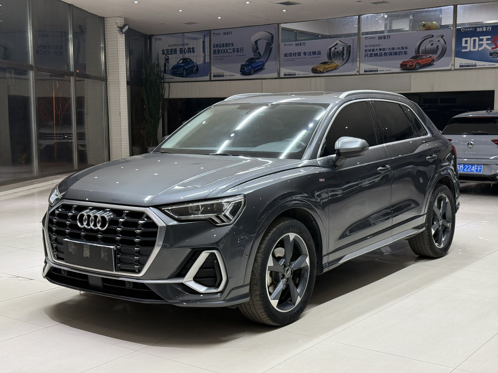 Audi Q3 2022 модель 35TFSI Стильная спортивная версия