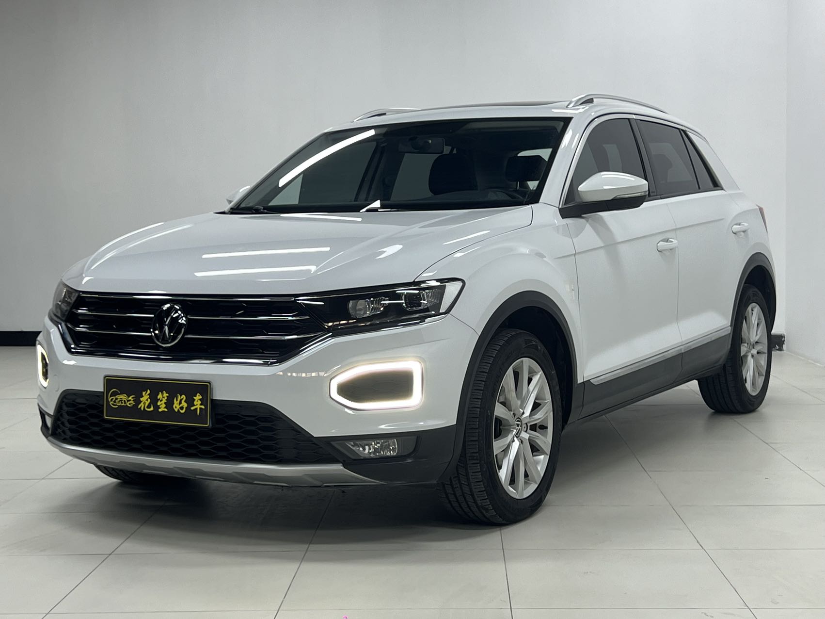 Volkswagen T-ROC Detective 2022 280TSI DSG Полный привод Elite PLUS