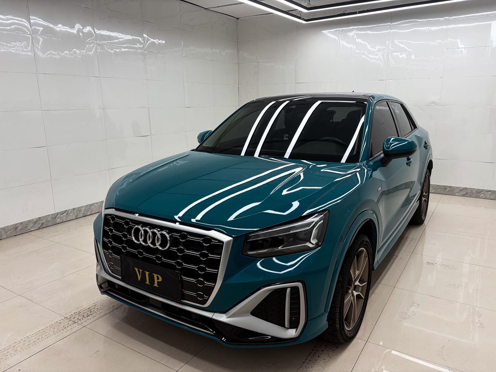 Audi Q2L 2022 модель 35 TFSI Стильный спортивный вариант, стандарт выбросов VI