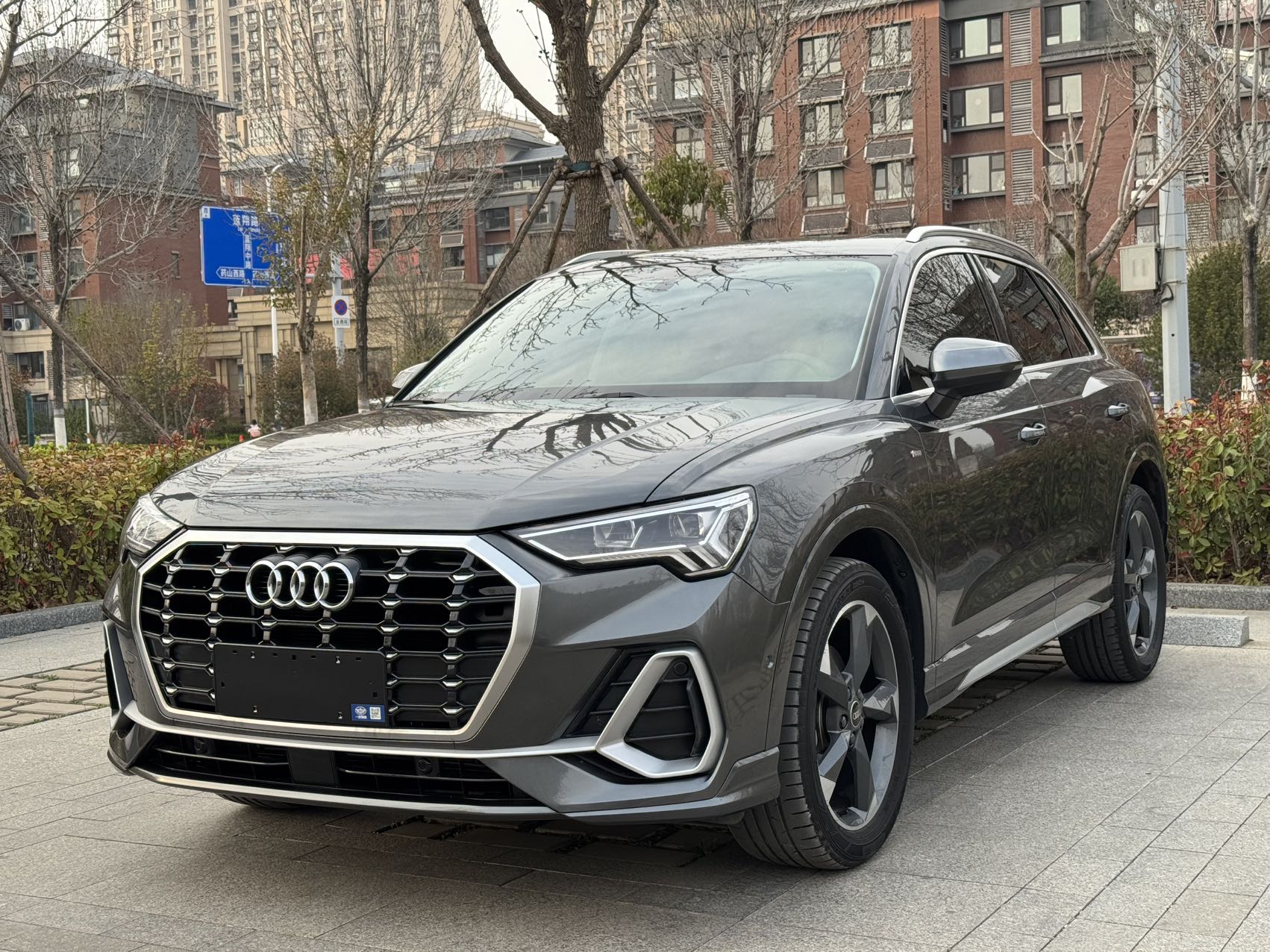 Audi Q3 23 версия 35TFSI Стильная динамичная модель