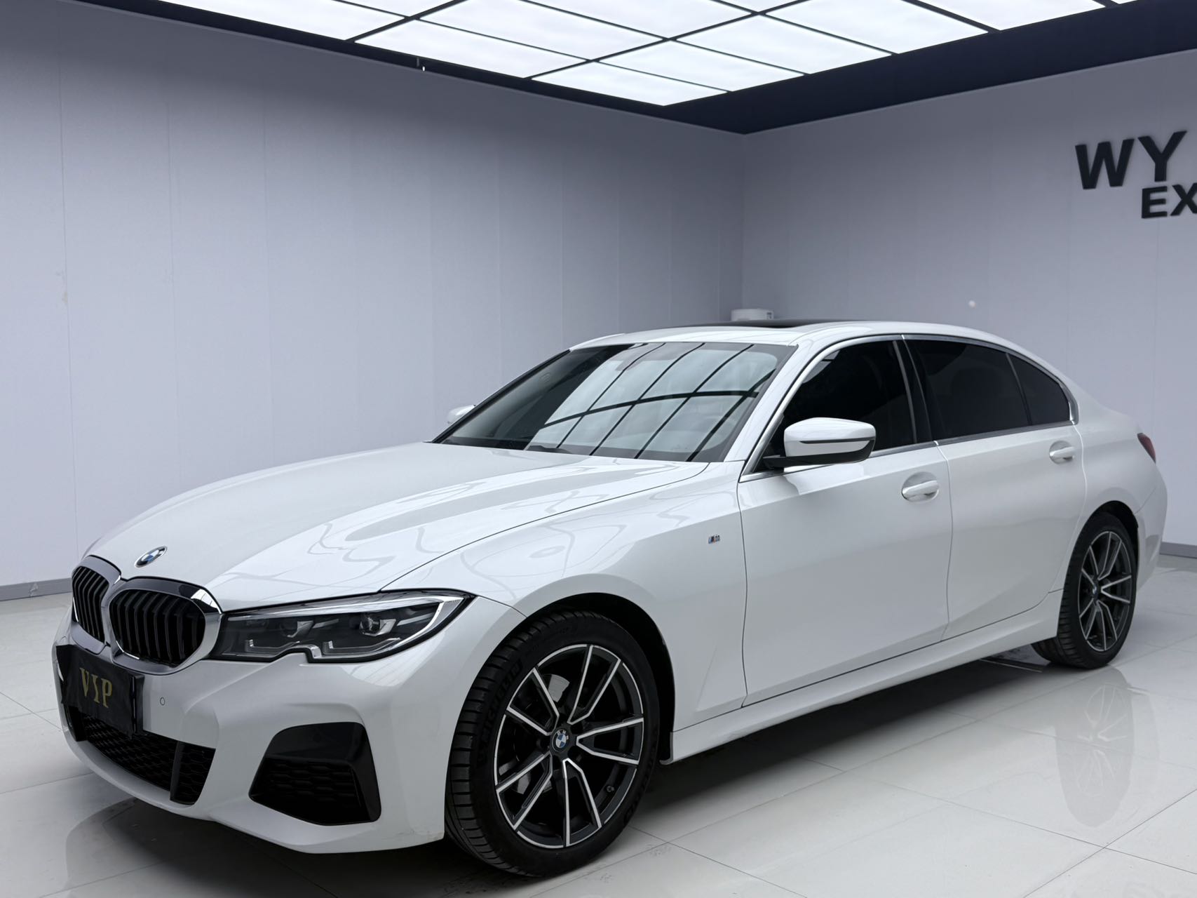 BMW 3 серии 2021 года обновленная версия 320Li M Спортивный пакет