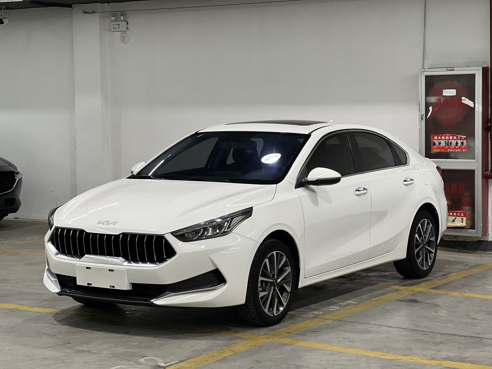 Kia K3 2021 года обновлённая версия 1.5L CVT стильная модификация