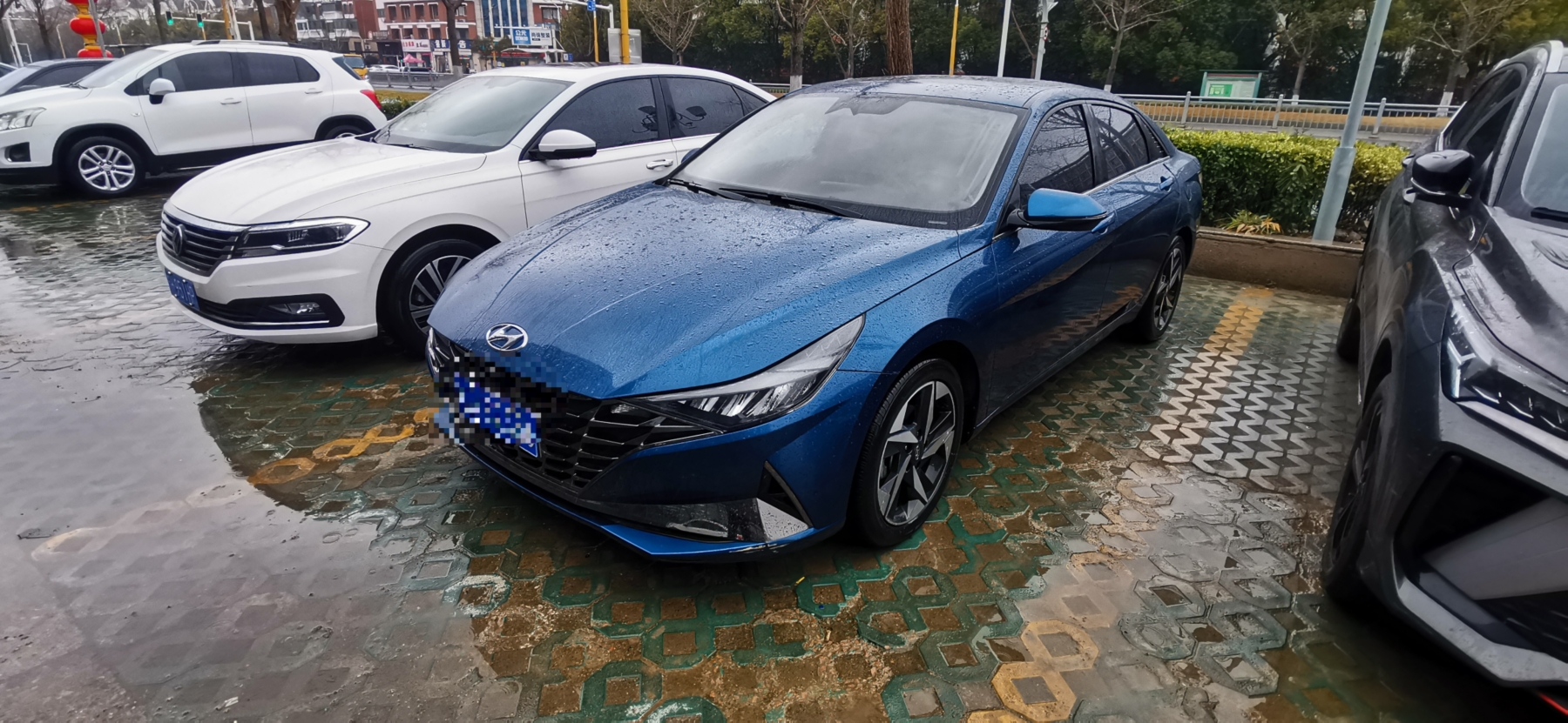 Хёндай Элантра модель 2021 года 1.5Л CVT LUX Люкс