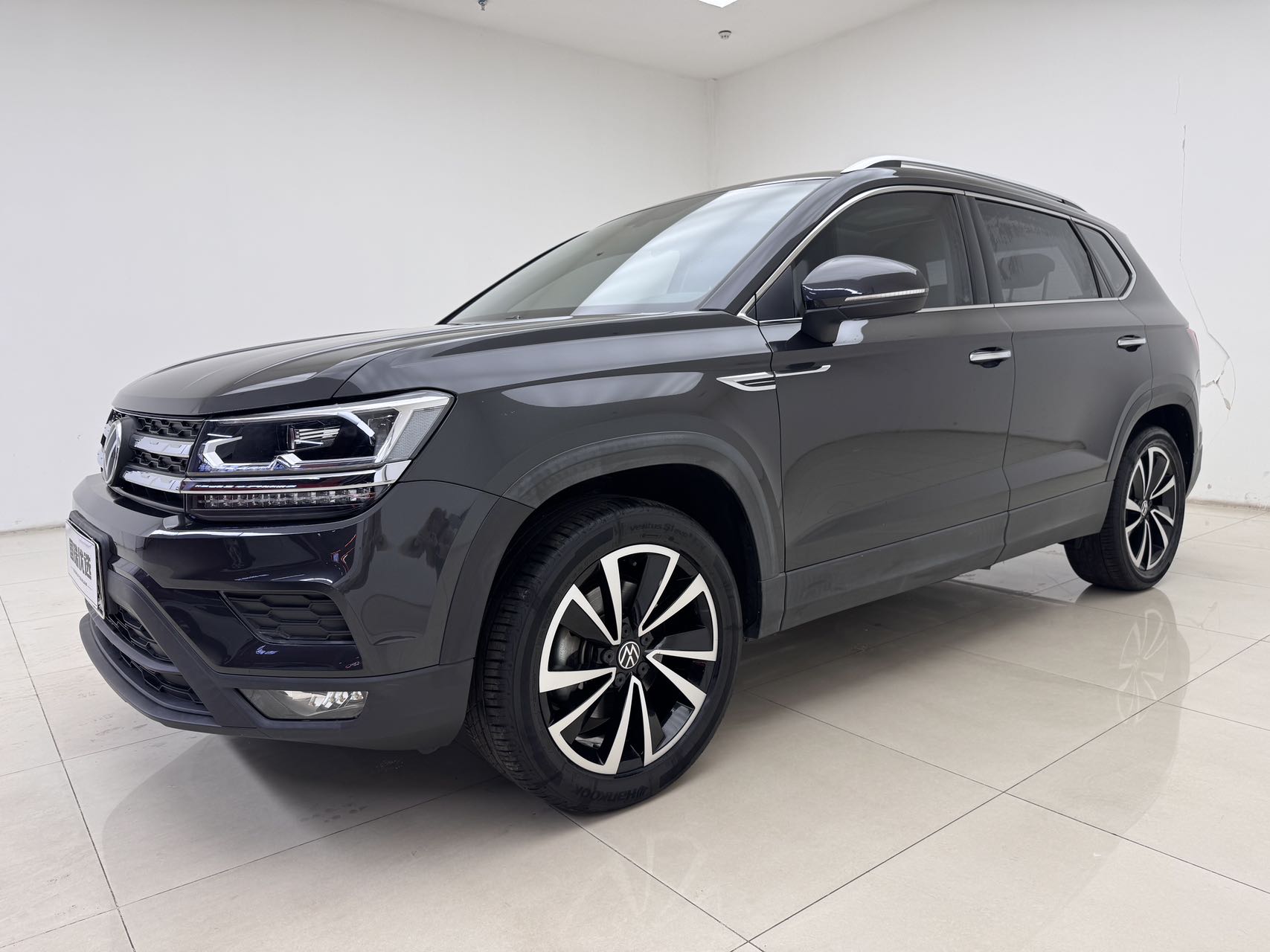 Volkswagen Tharu 2022 280TSI передний привод, люксовая версия
