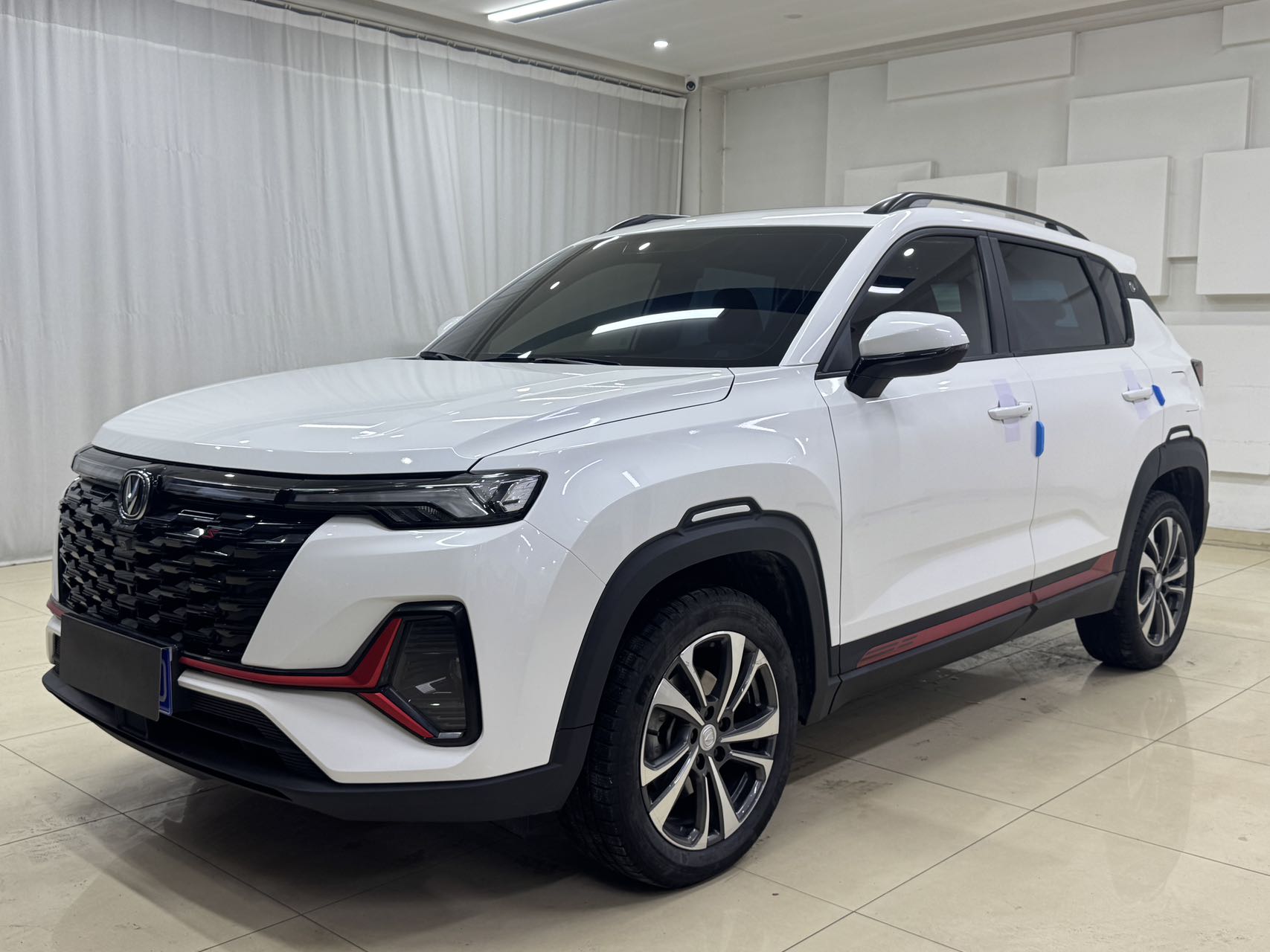 Changan CS35 PLUS 2023 модель, версия Changxiang, 1.4T DCT, люксовая комплектация