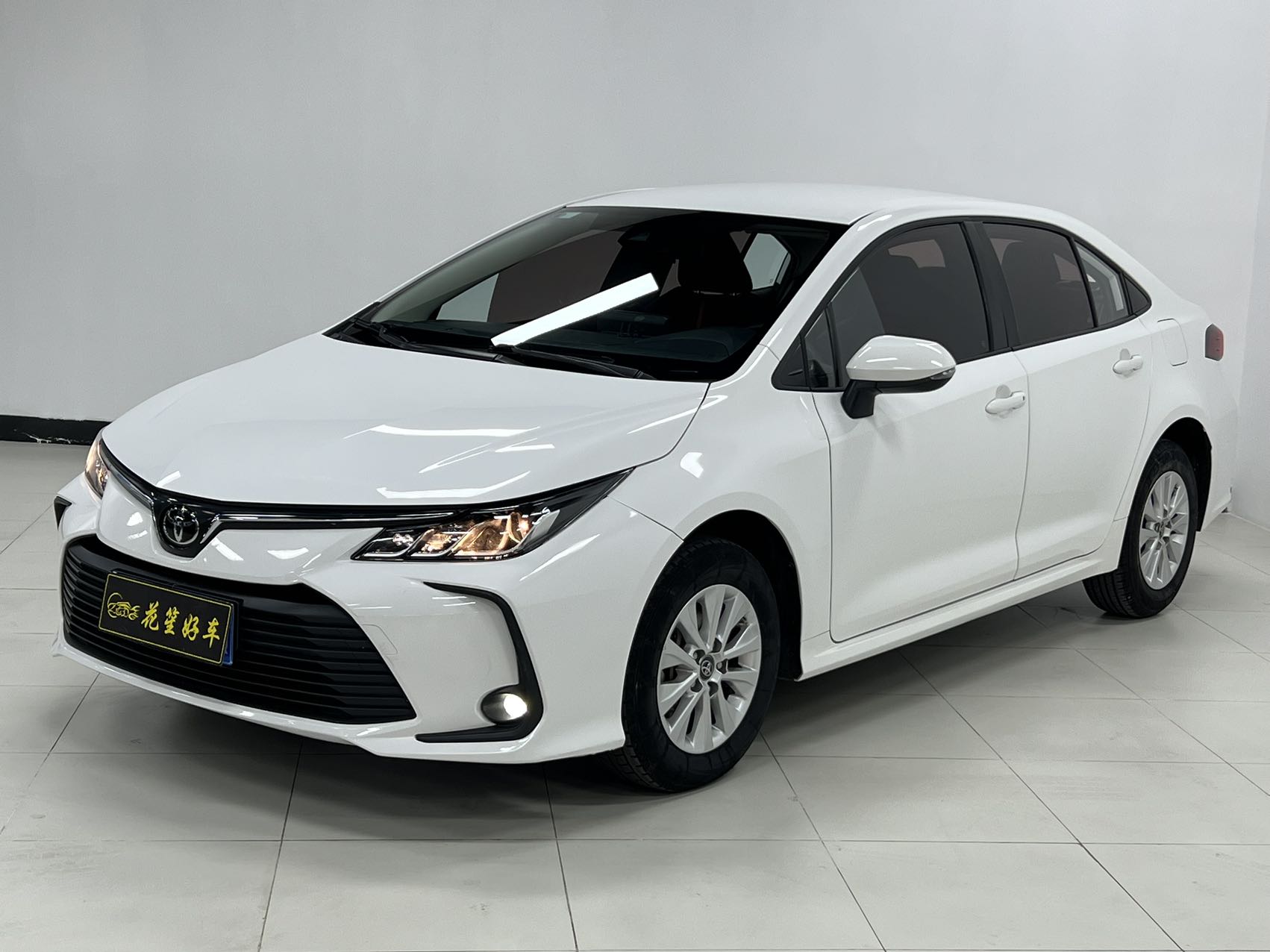 Тойота Королла 2023 1.2T S-CVT Пионер