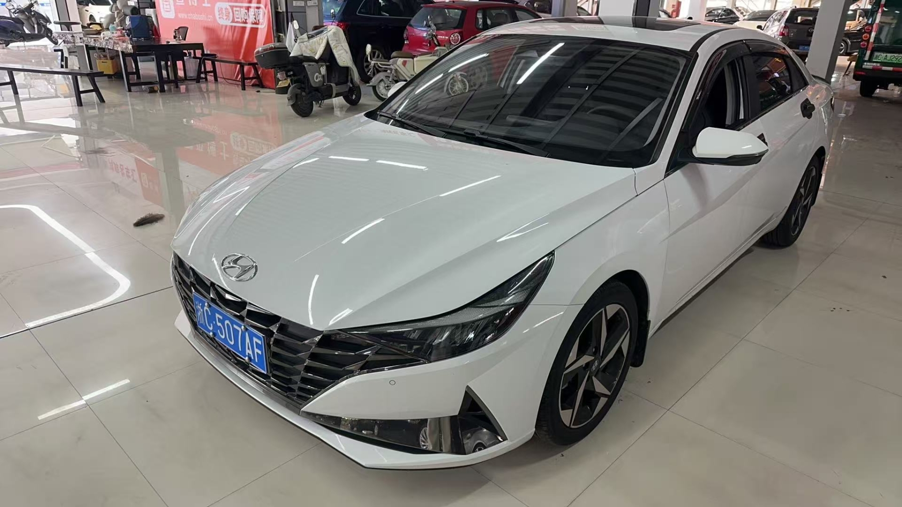 Hyundai Elantra 2022 года, 1.5L, версия Premium