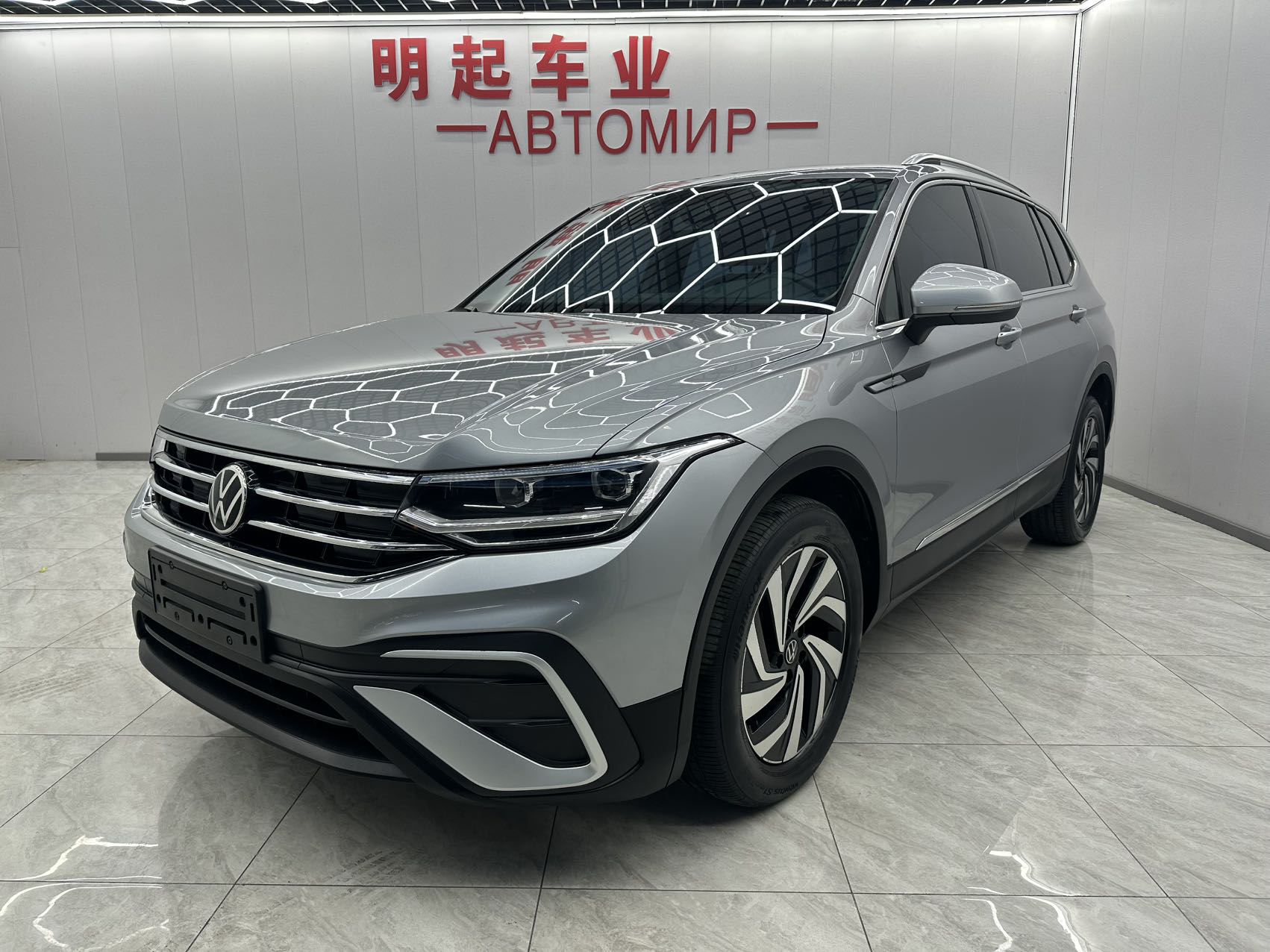 Фольксваген Туаг L 2023, 280TSI, автомат, 4x2
