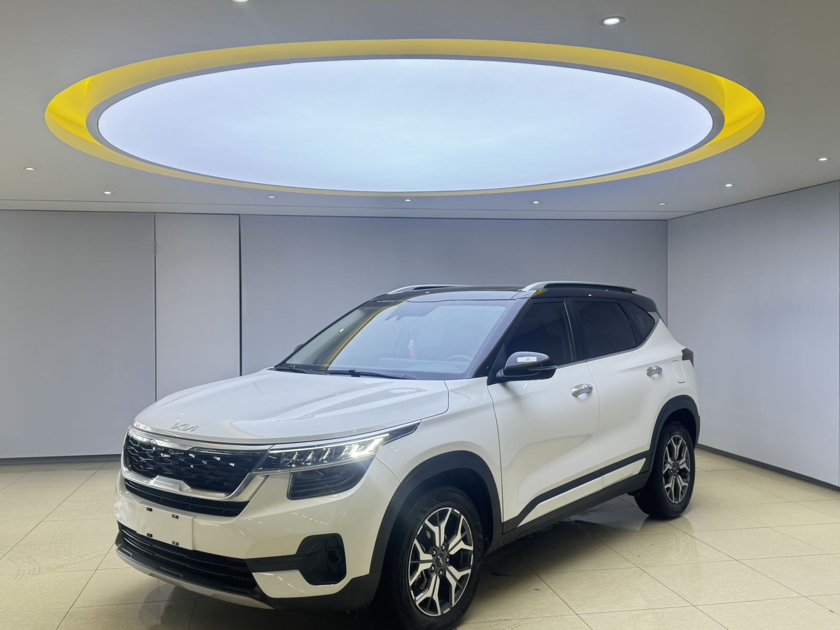  Kia KX3, модель 2021 года, 1.5L, обновленная версия с CVT