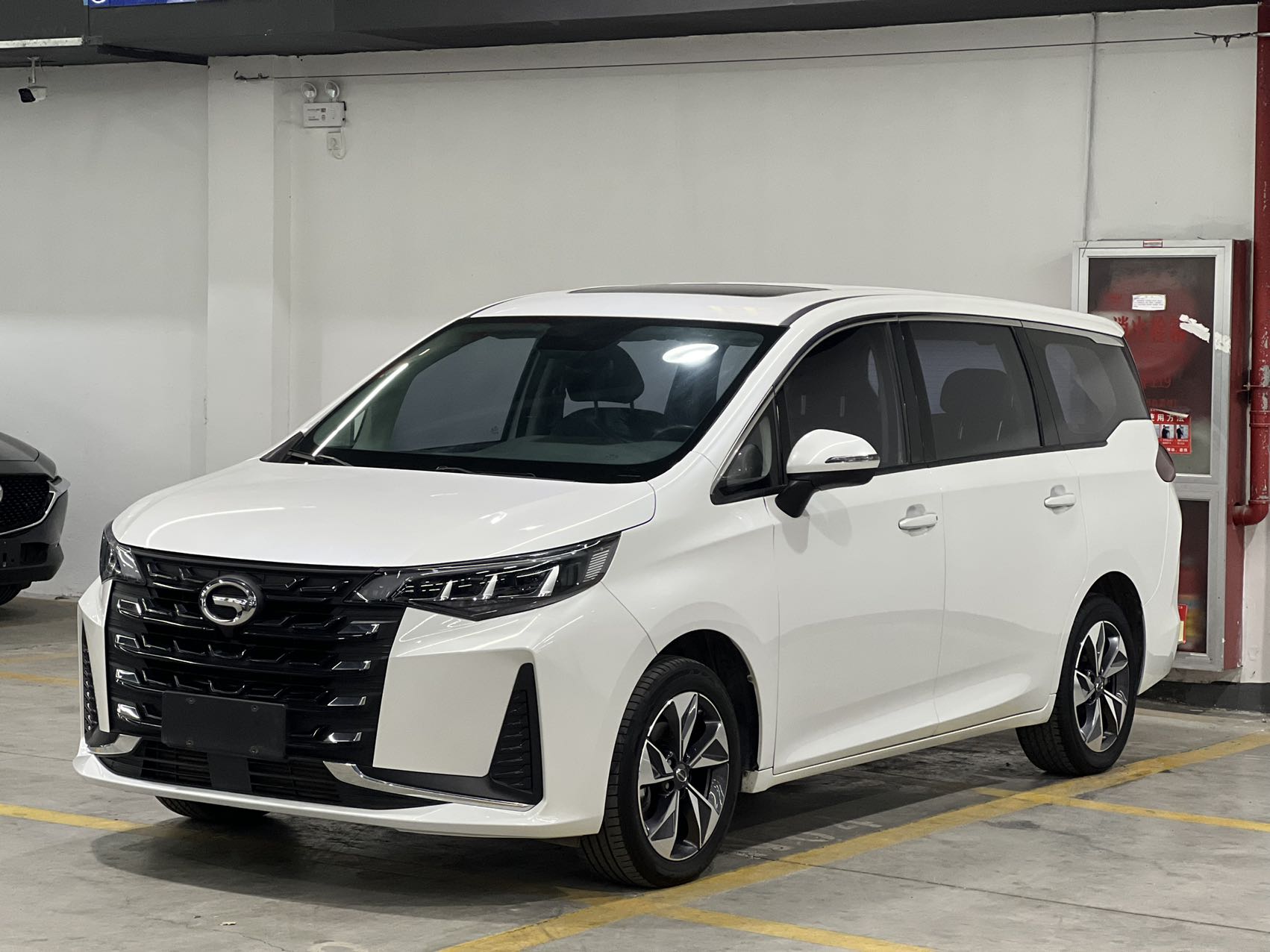 GAC Trumpchi M6 2021 года выпуска PRO 270T DCT люксовая версия, 7 мест